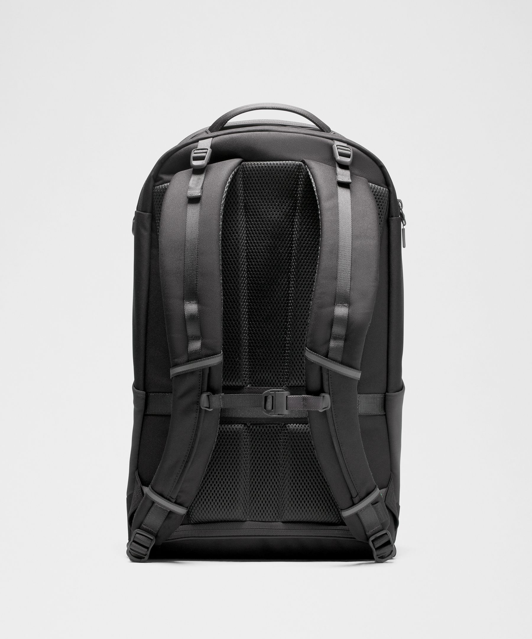 Scuba バックパック 32L *パラコード | バッグ | Lululemon JP