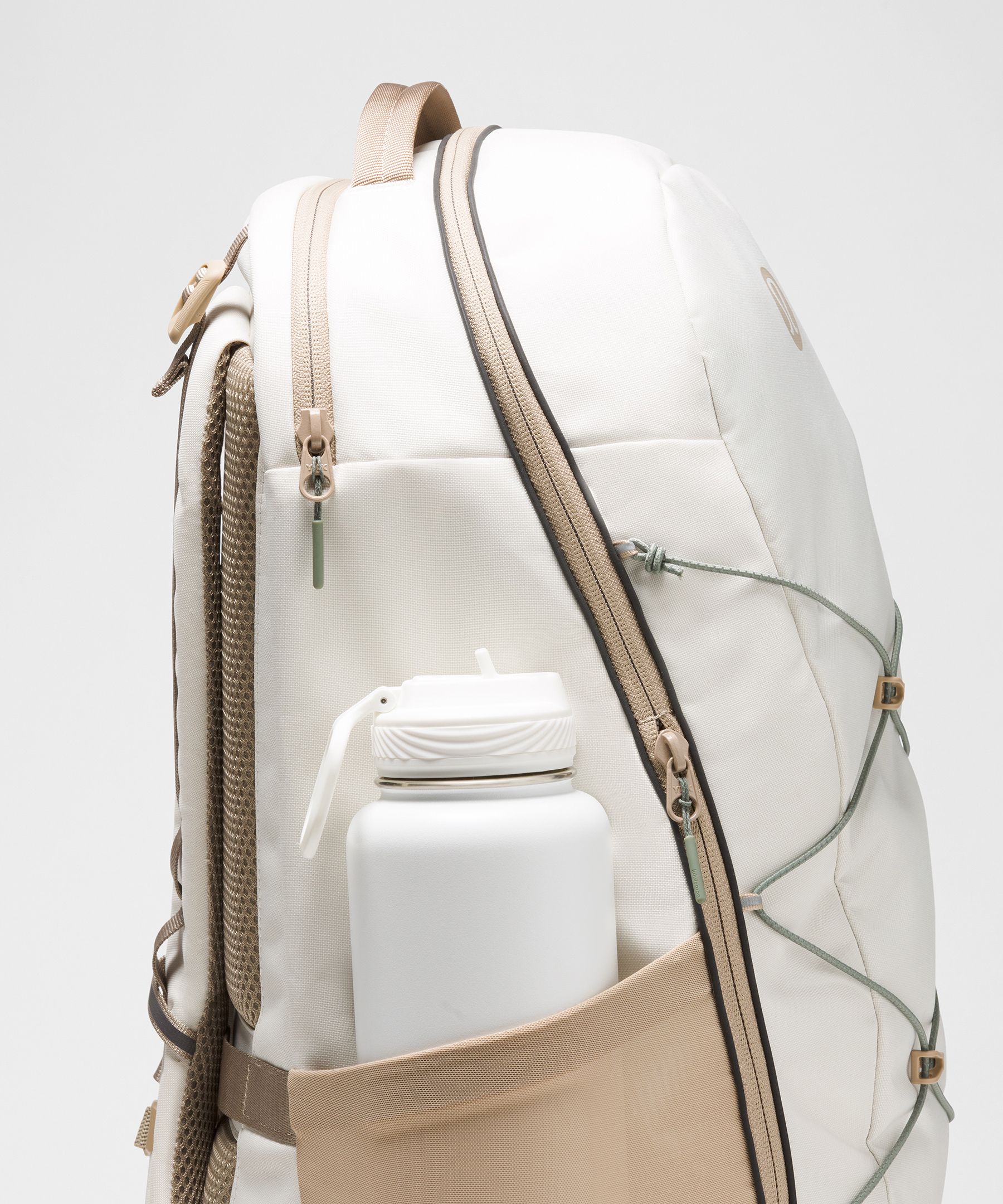 Scuba バックパック 32L *パラコード | バッグ | Lululemon JP
