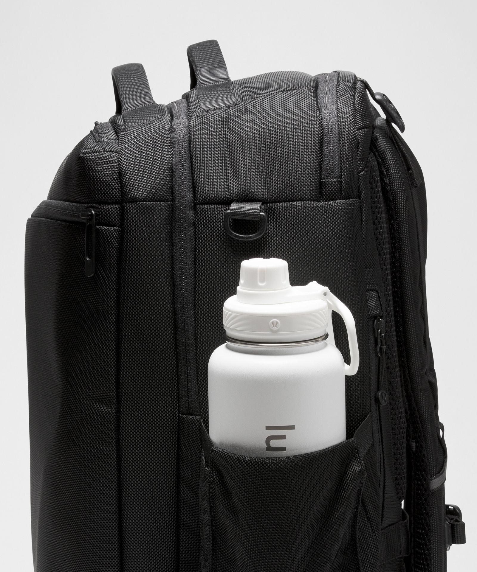 Рюкзак Lululemon Cruiser Travel объёмом 35 л — фото 4