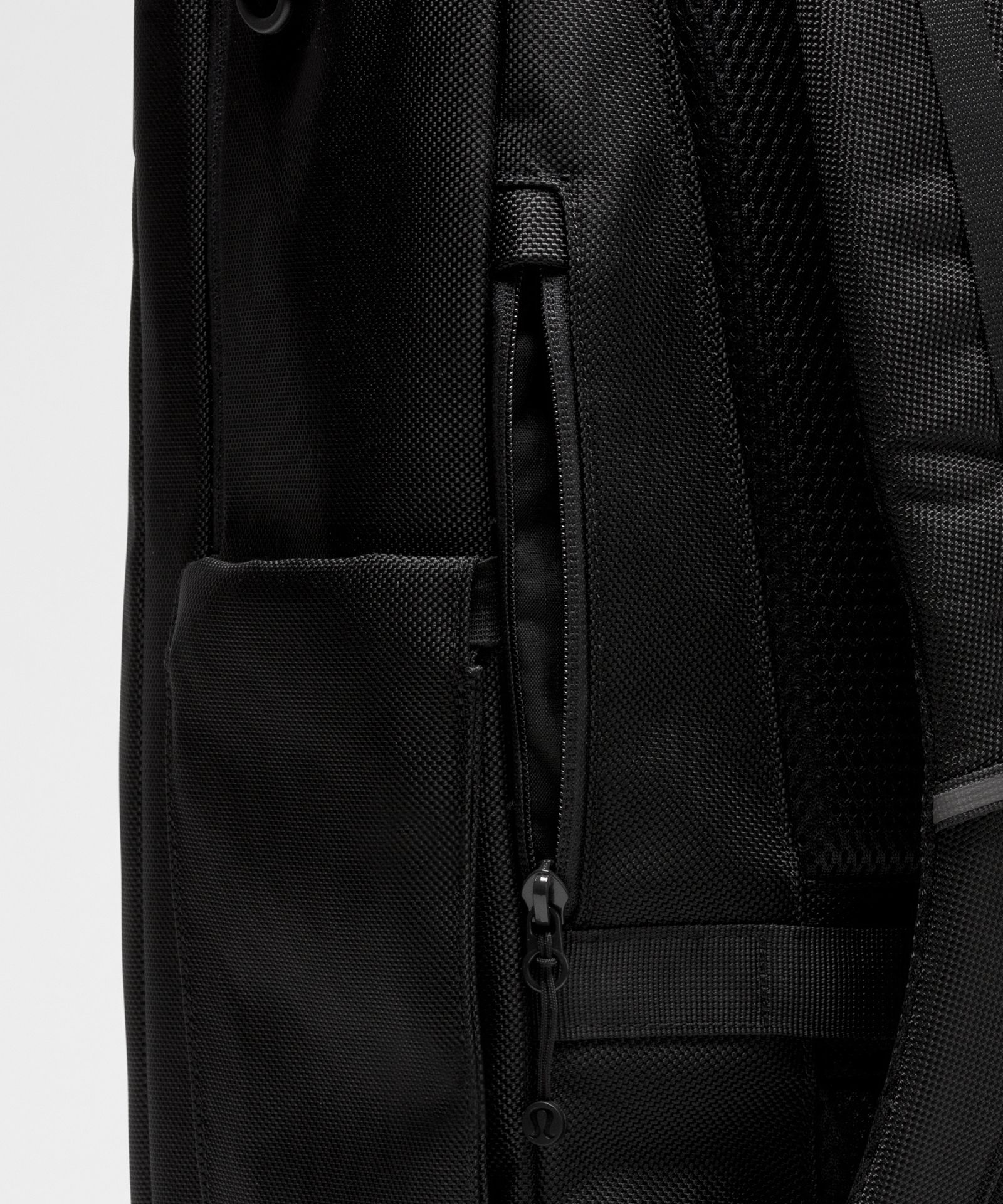 Рюкзак Lululemon Cruiser Travel объёмом 35 л — фото 8