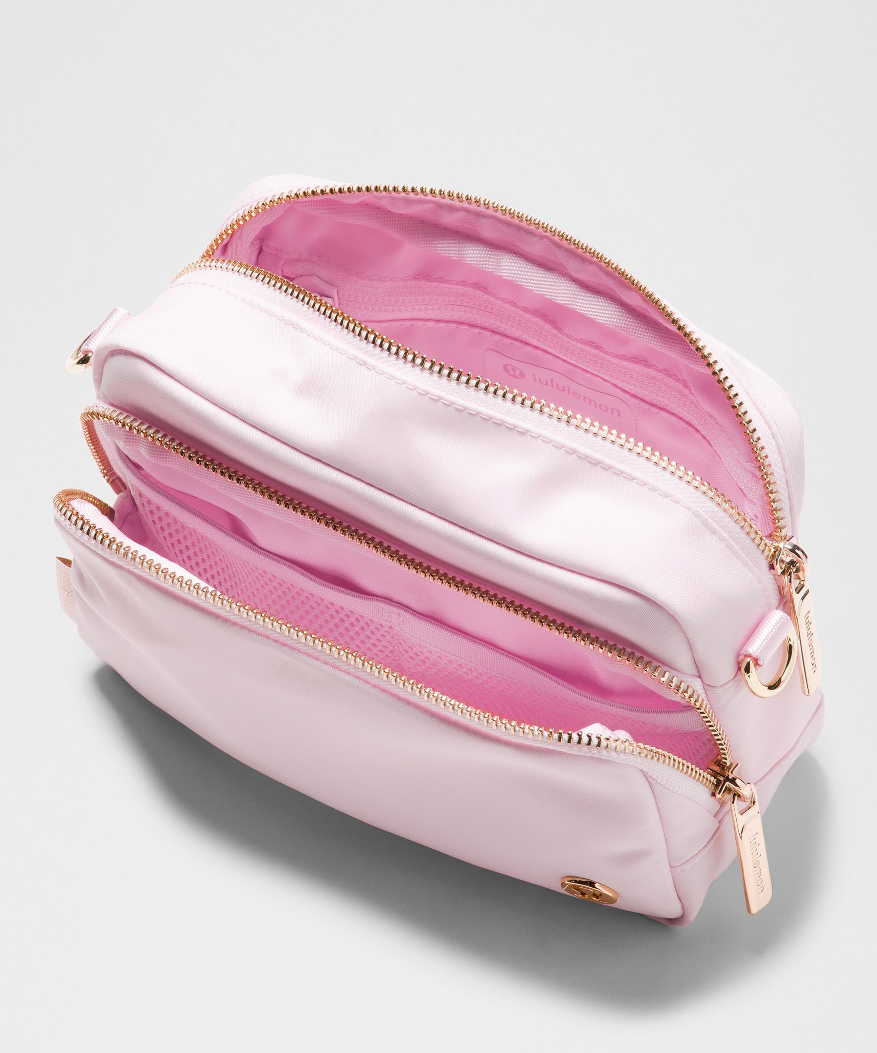 Lululemon Everywhere Crossbody Bag 2l