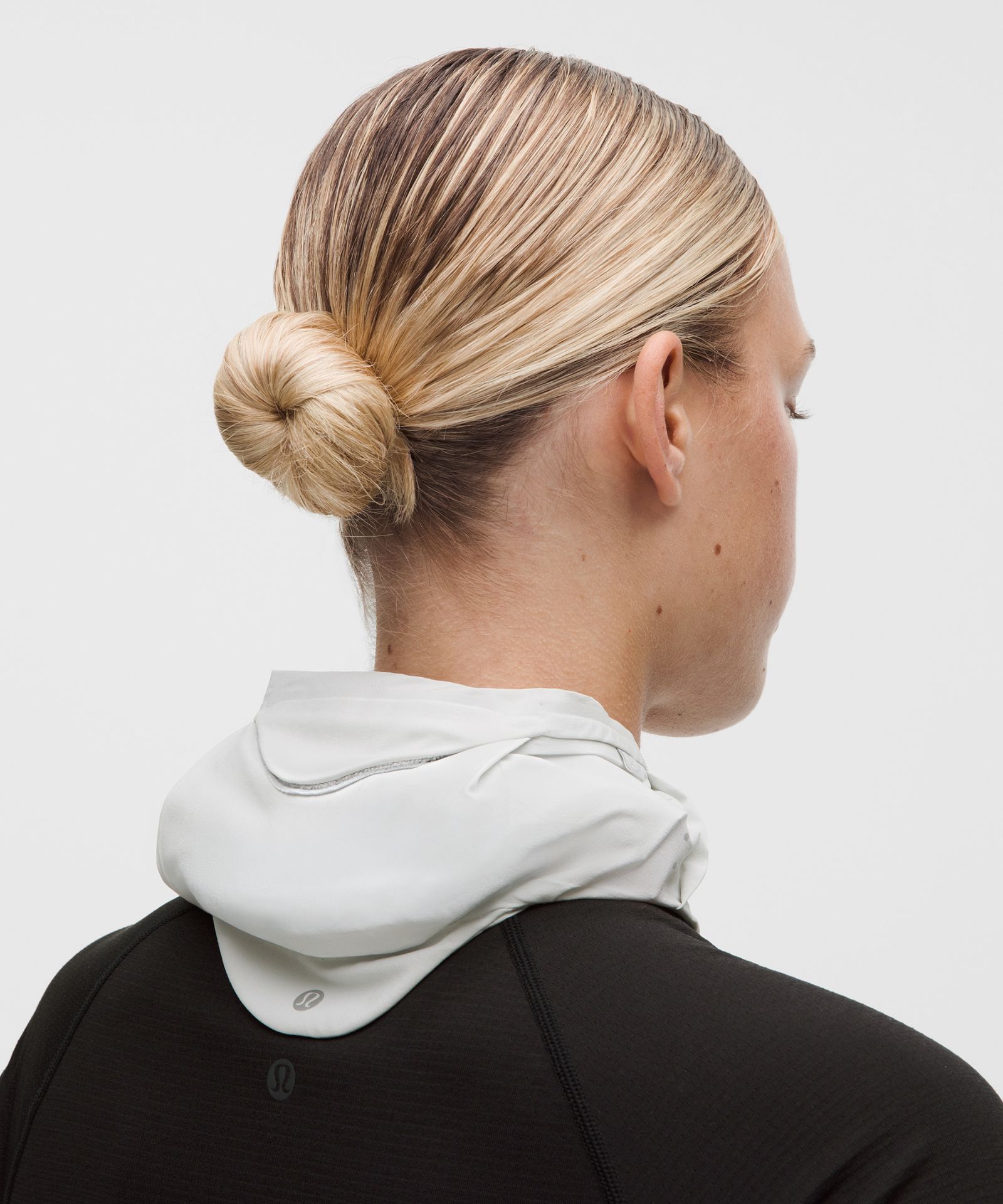 Аксессуары Lululemon Go Further Cooling Ice Neck Wrap — фото 2