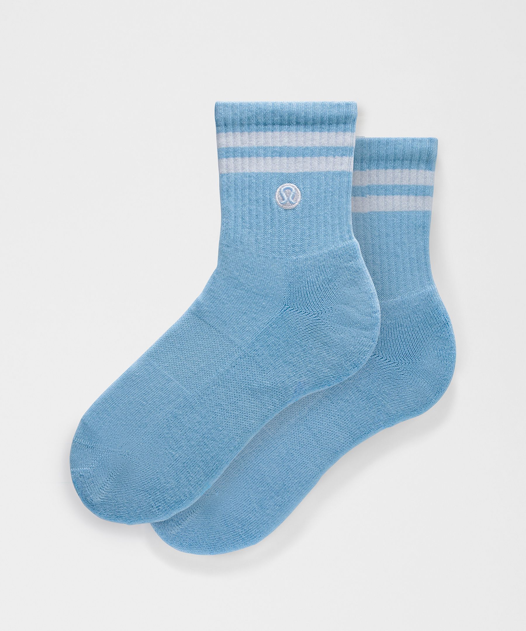 Calcetines unisex Daily Essential arriba del tobillo *Con rayas