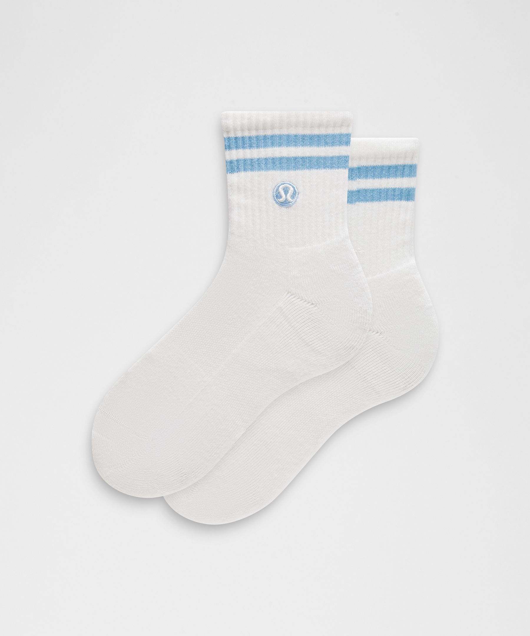 Calcetines unisex Daily Essential arriba del tobillo *Con rayas