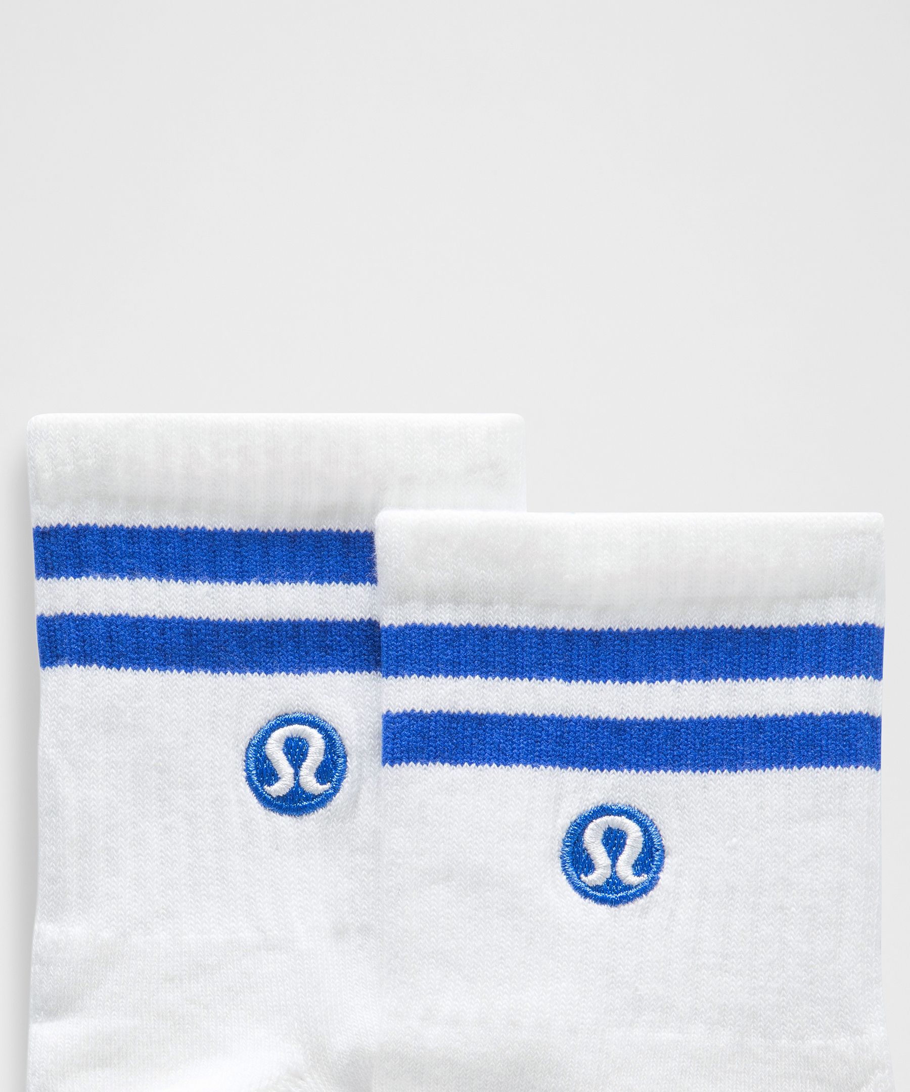 Calcetines unisex Daily Essential arriba del tobillo *Con rayas