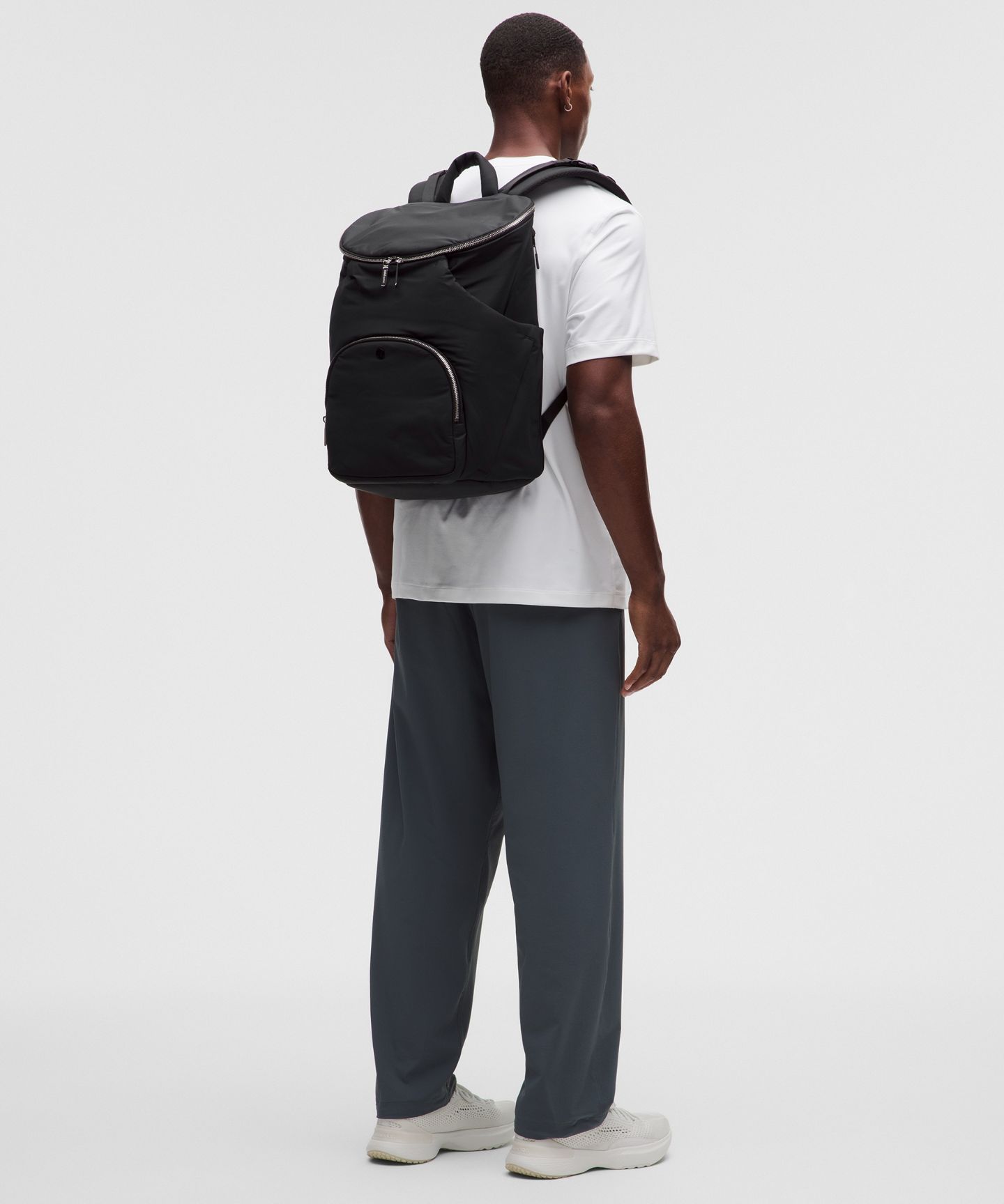 Рюкзак Lululemon New Parent 22 л, цвет: Чёрный / Серебряный — фото 2