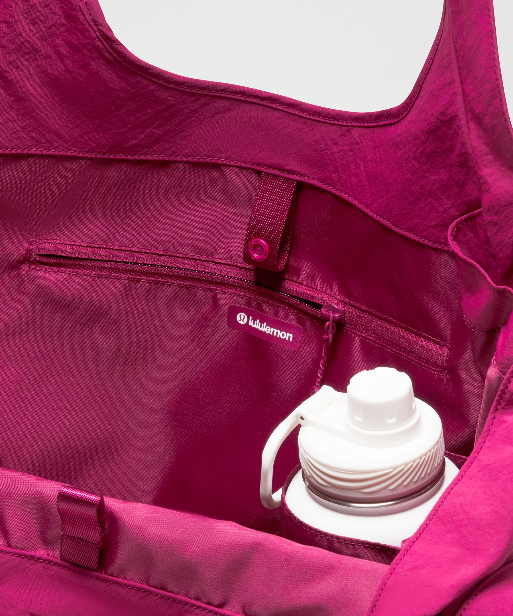 Slouchy Shoulder Bag 19L