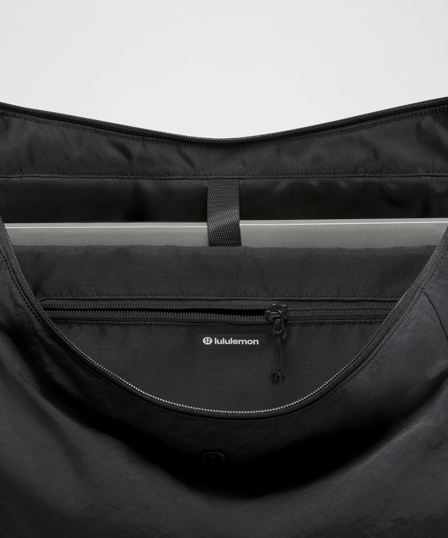 Extra-Large Slouchy Shoulder Bag 24L