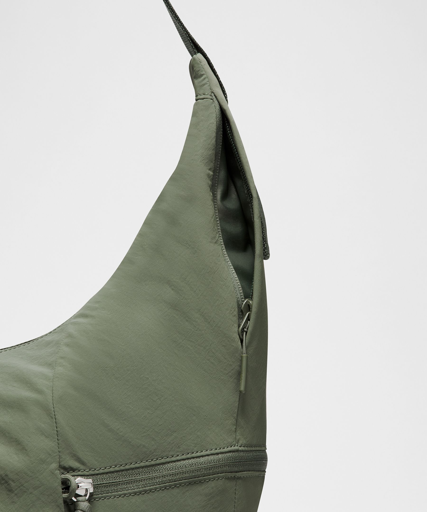 Extra-Large Slouchy Shoulder Bag 24L