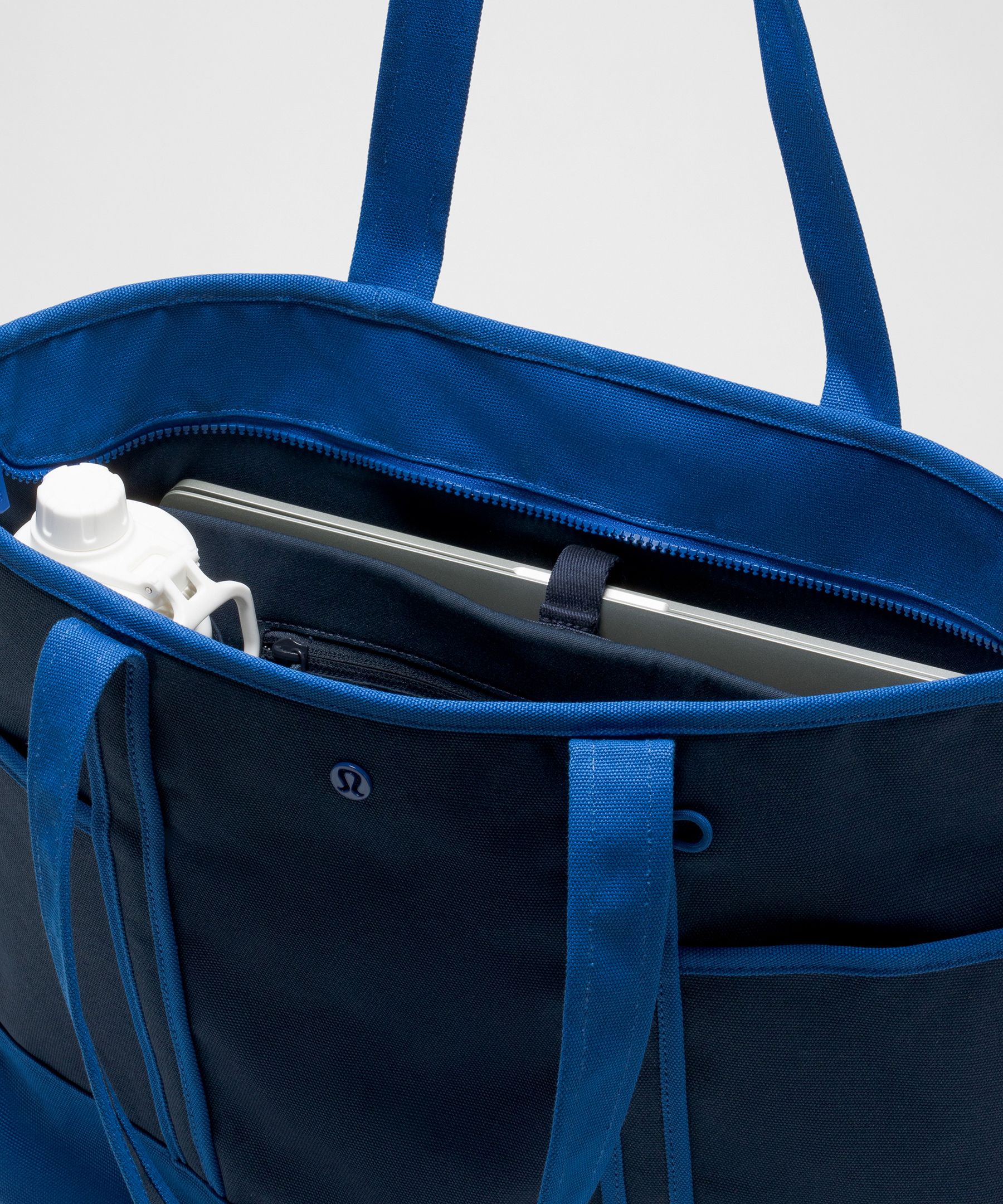 Daily Multi-Pocket Zip-Top Tote Bag 18L
