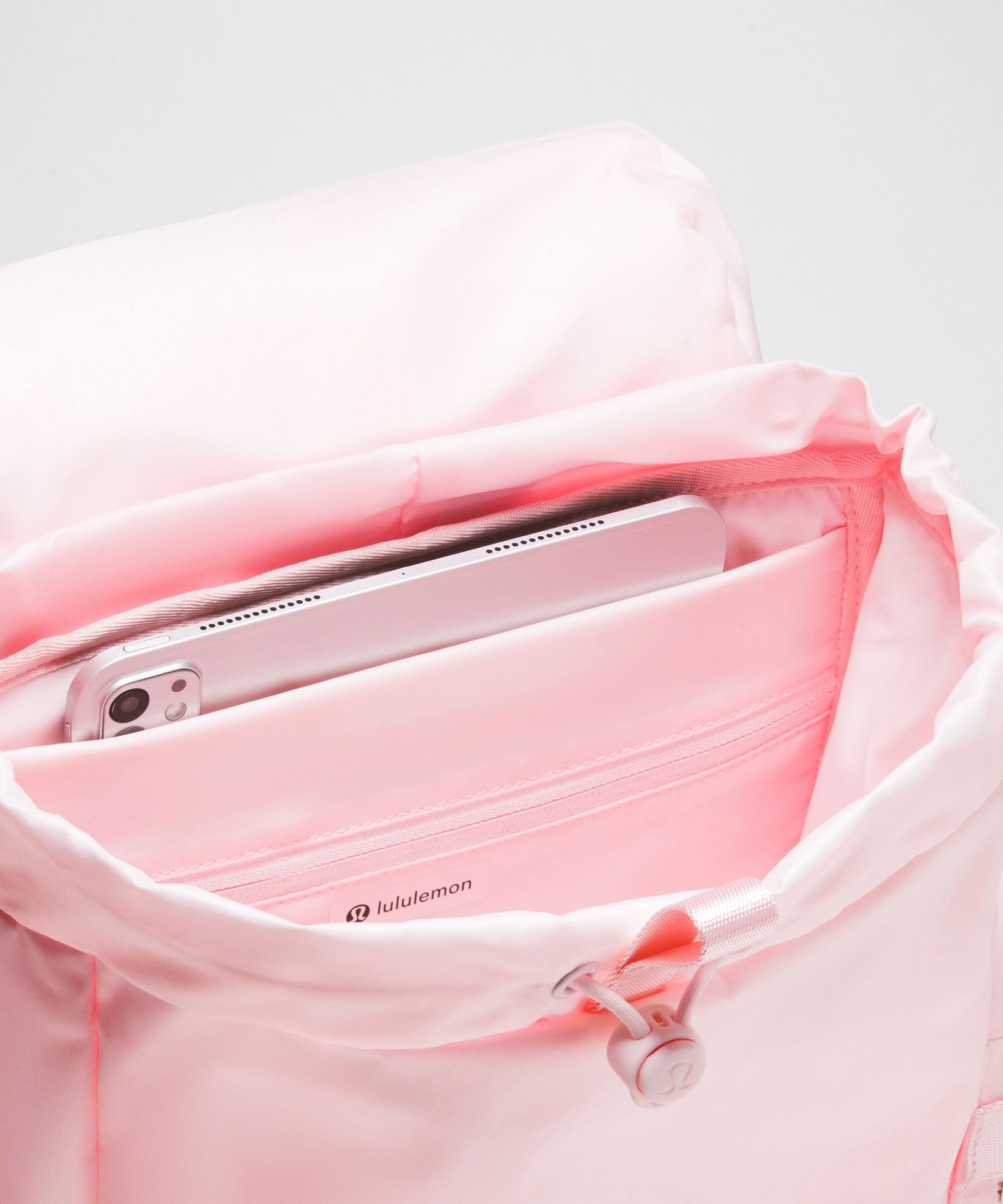 Wunderlust バックパック *ミニ 14L | バッグ | Lululemon JP