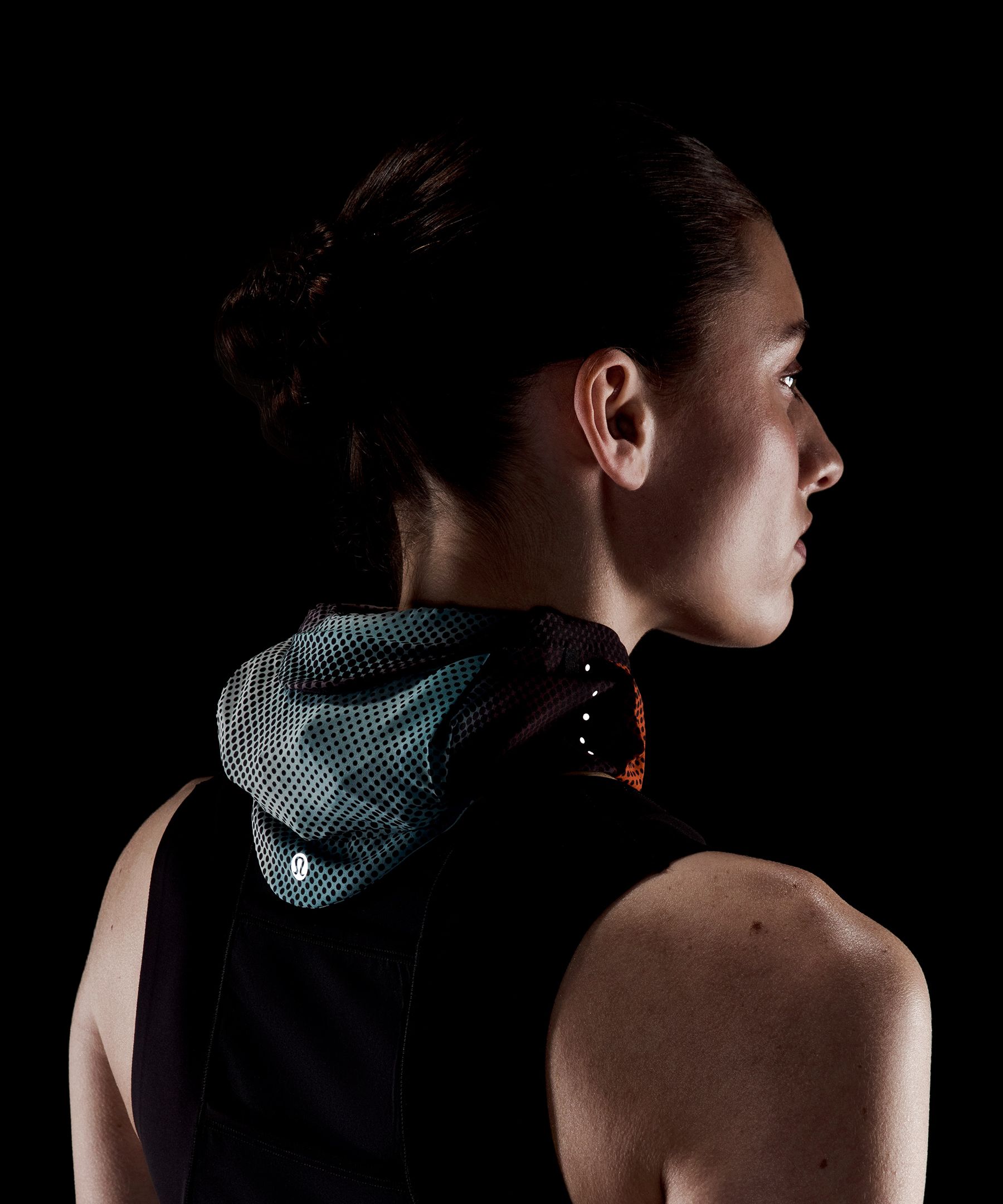 lululemon Go Further Cooling Ice Neck Wrap