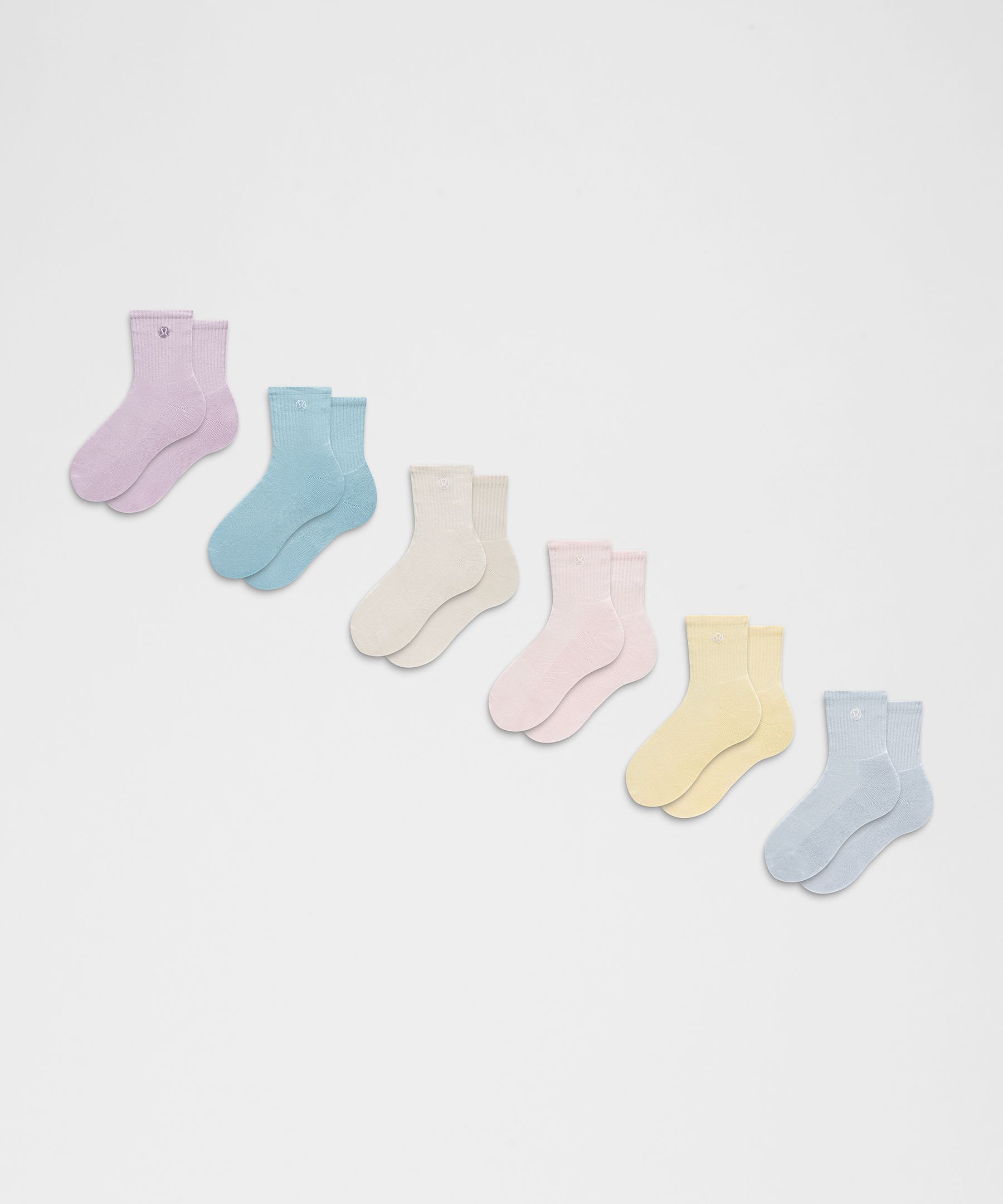 Unisex Daily Essential Quarter Socks *6 Pack - image 3