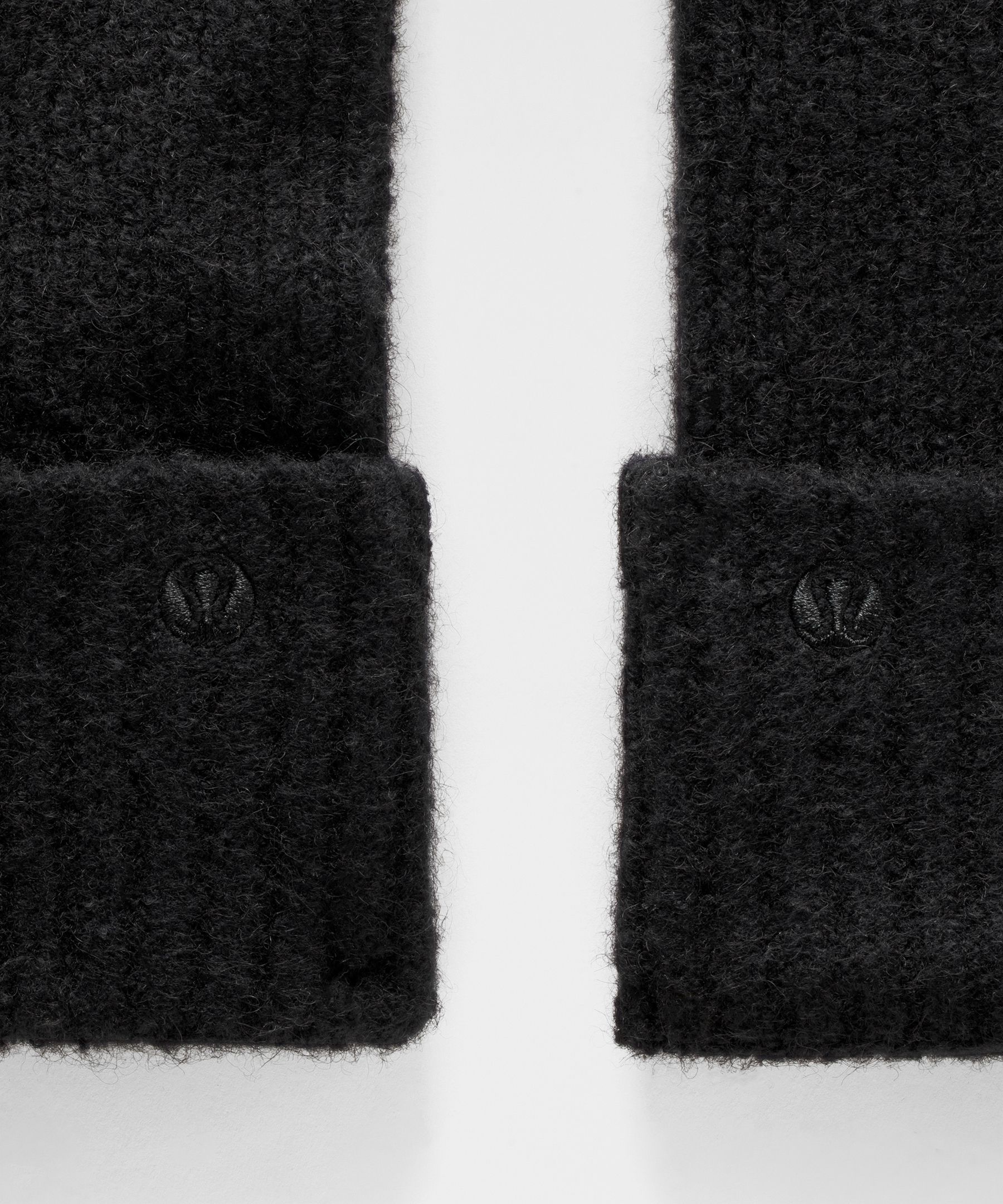 Guantes con tejido acanalado y pu&ntilde;o ancho