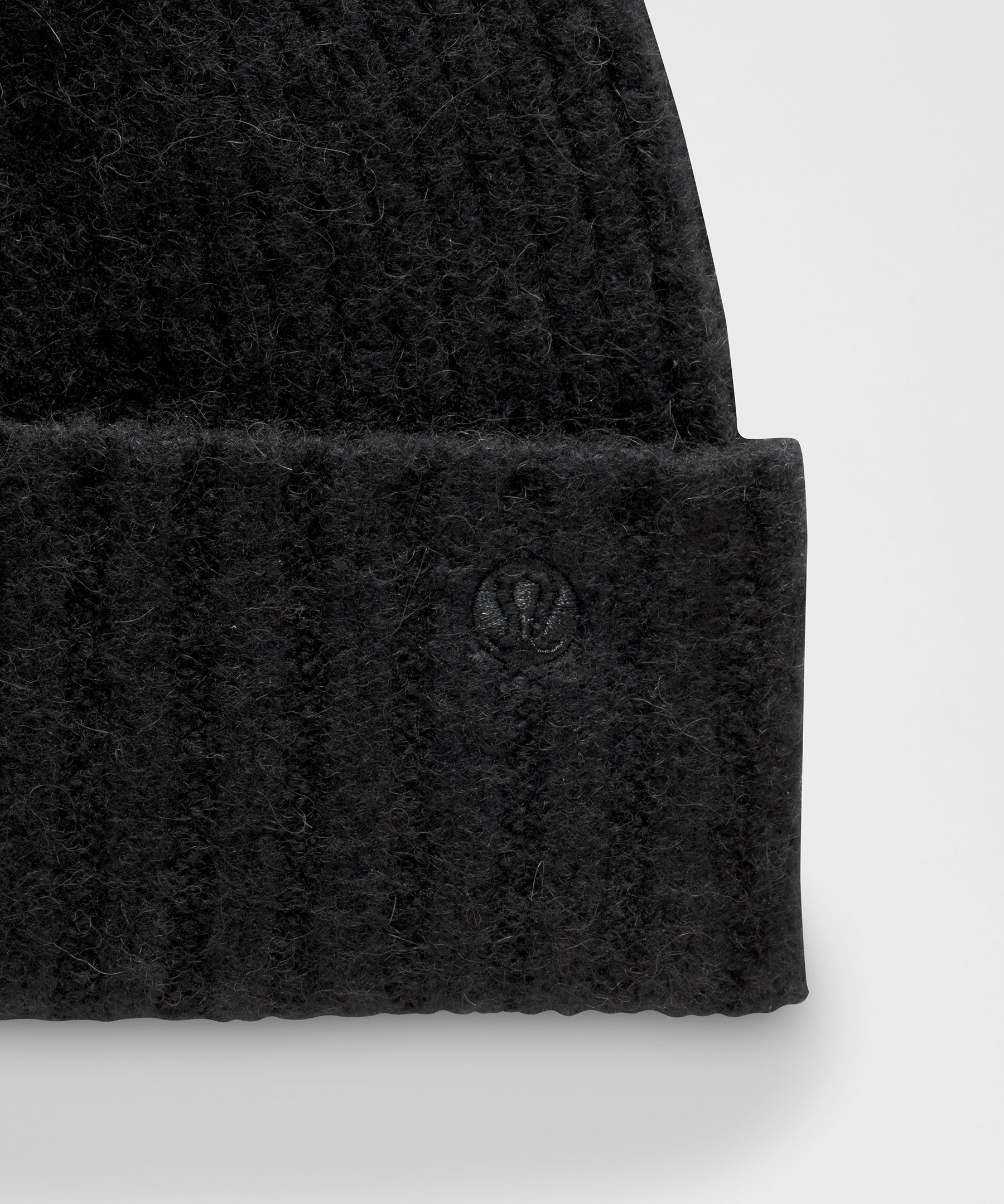 Gorro de punto acanalado con borde ancho