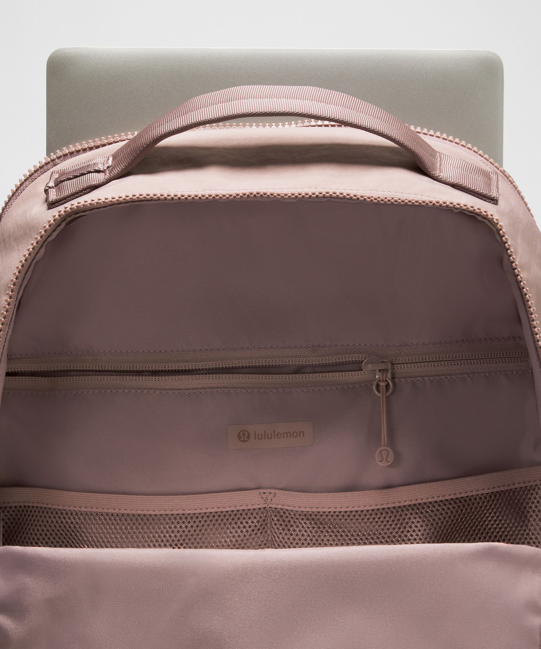 New Crew Backpack 22L