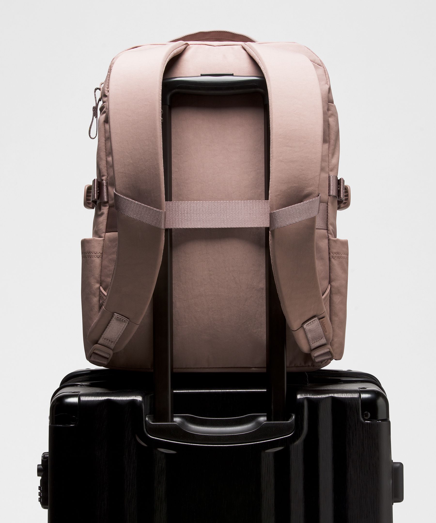 New Crew Backpack 22L