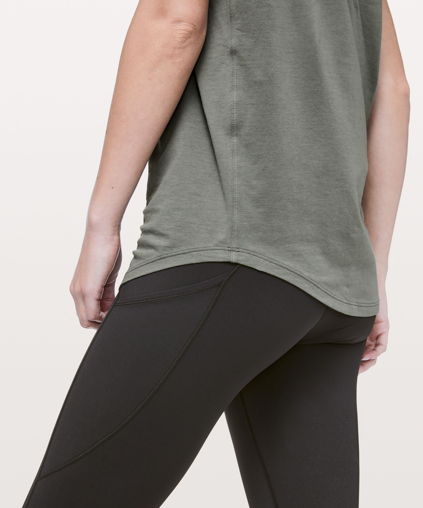 Lululemon Zone In Crop Gator Green Size: 4