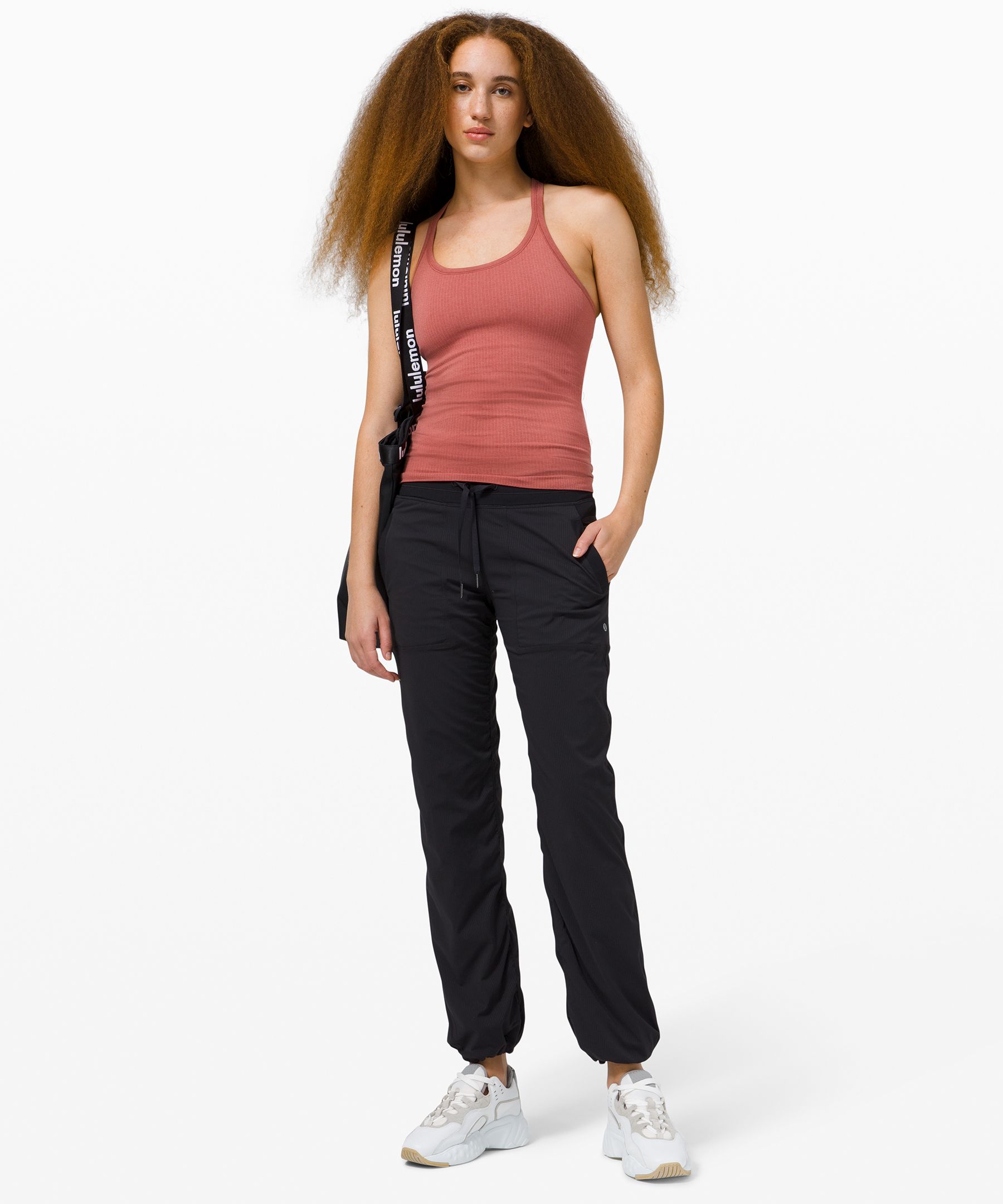 D&eacute;bardeur Ebb to Street