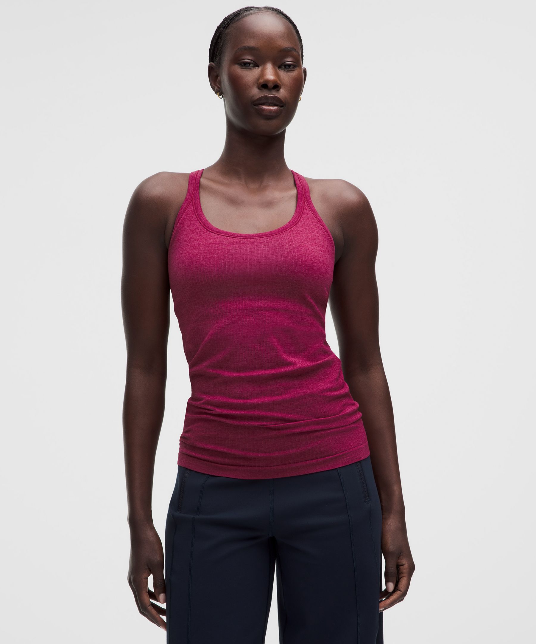 Tank top Ebb to Street con escote redondeado *Soporte ligero, copas B/C