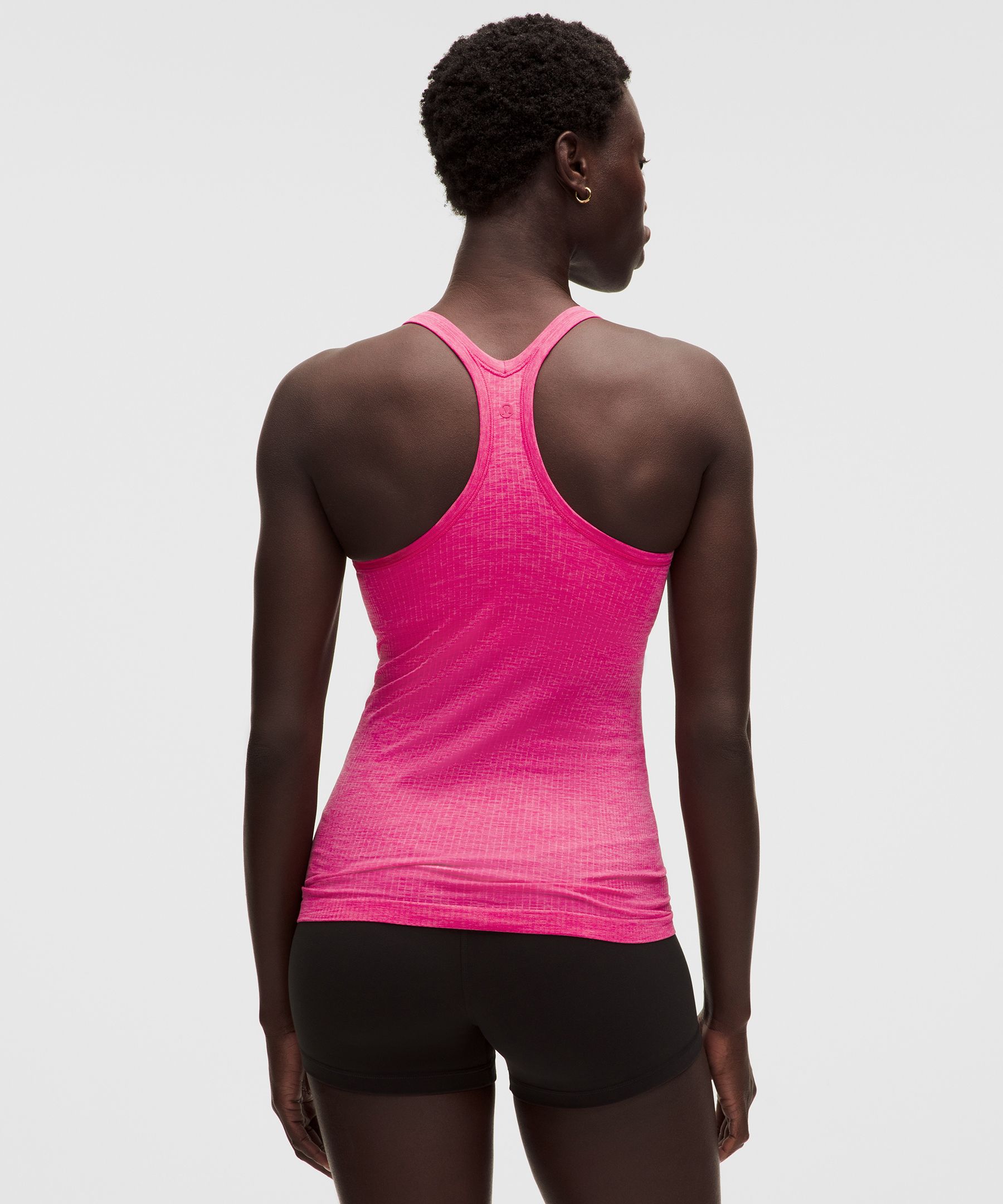 Tank top Ebb to Street con escote redondeado *Soporte ligero, copas B/C