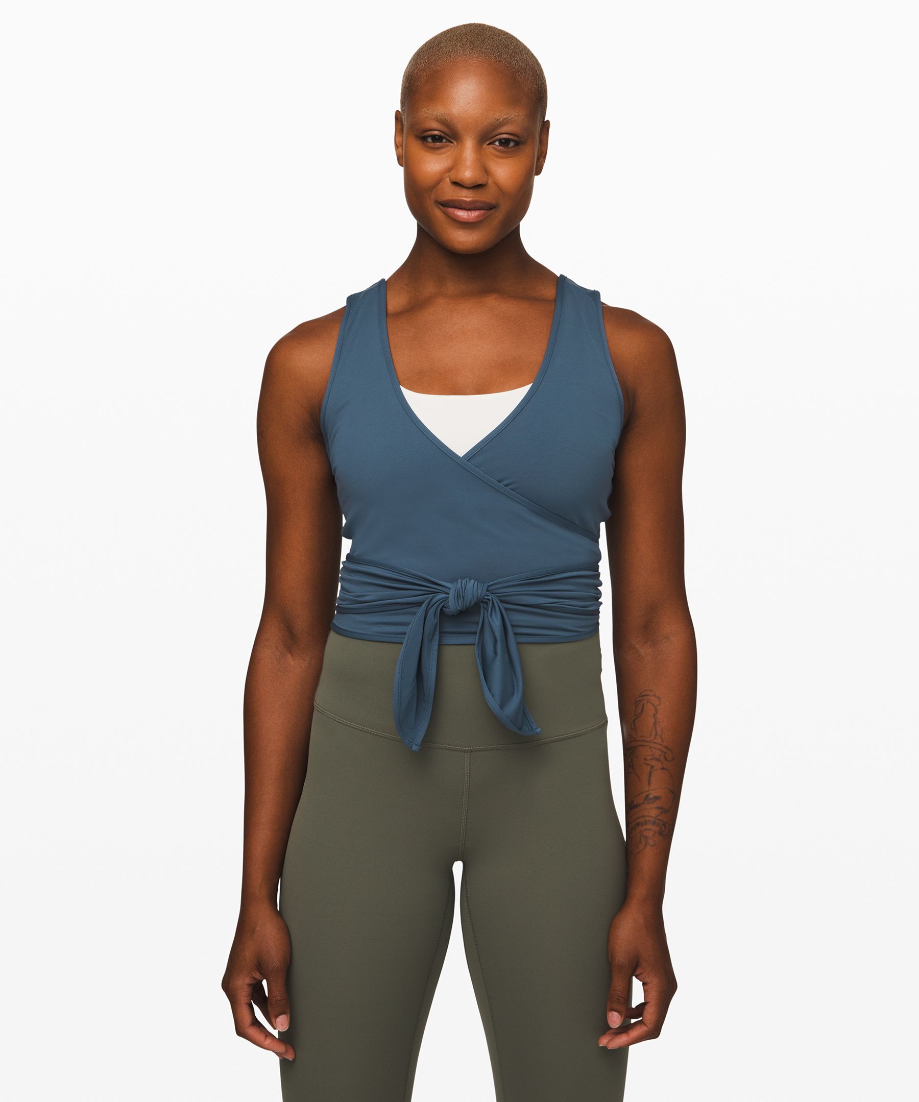 https://images.lululemon.com/is/image/lululemon/LW1BSCS_039899_1?size=1600,1600