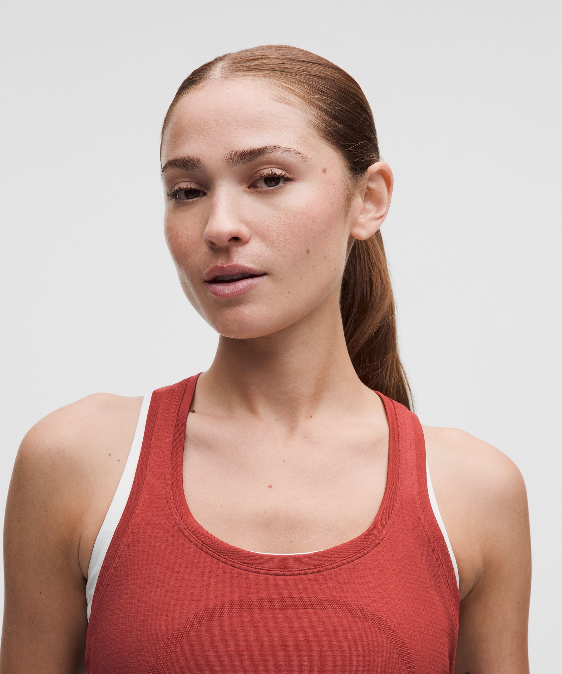 Camiseta de tirantes con espalda ol&iacute;mpica Swiftly Tech 2.0 *Longitud hasta la cintura