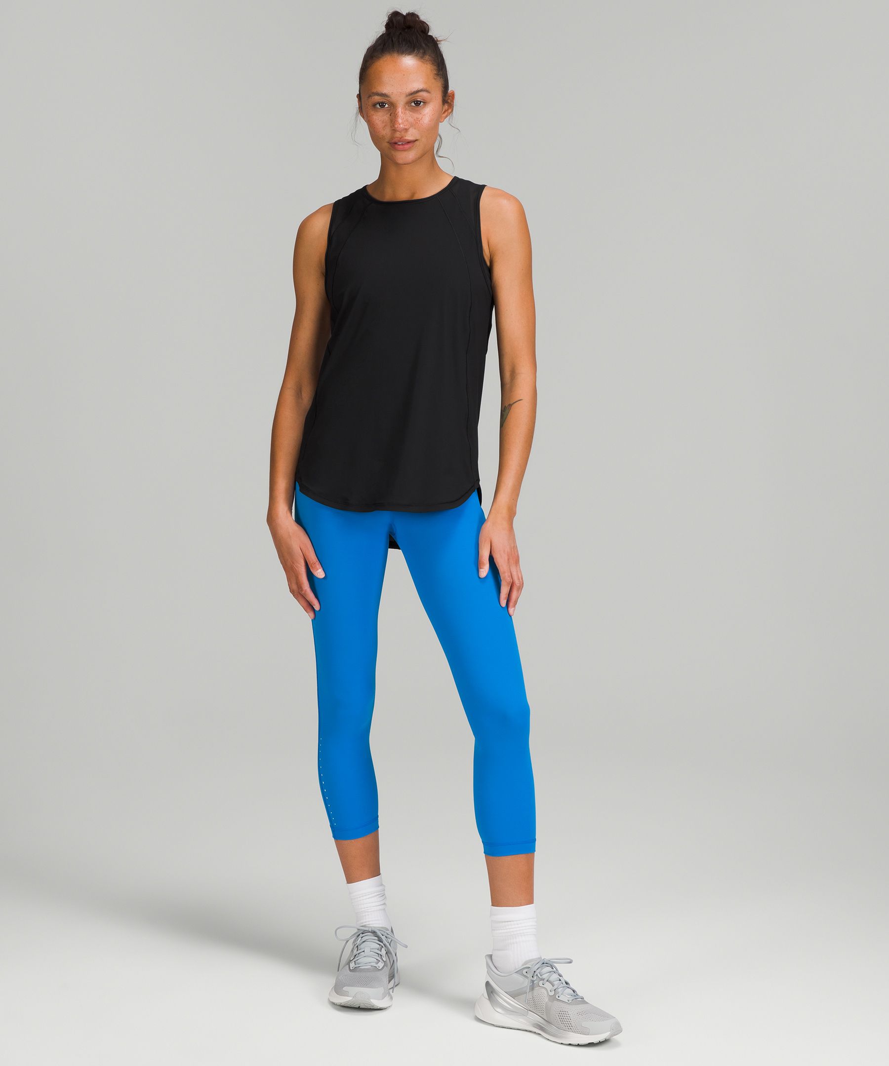 Lululemon Elevate Tank Blue Womens Size 8 Yoga Run Cinch Bottom Breathable  Top