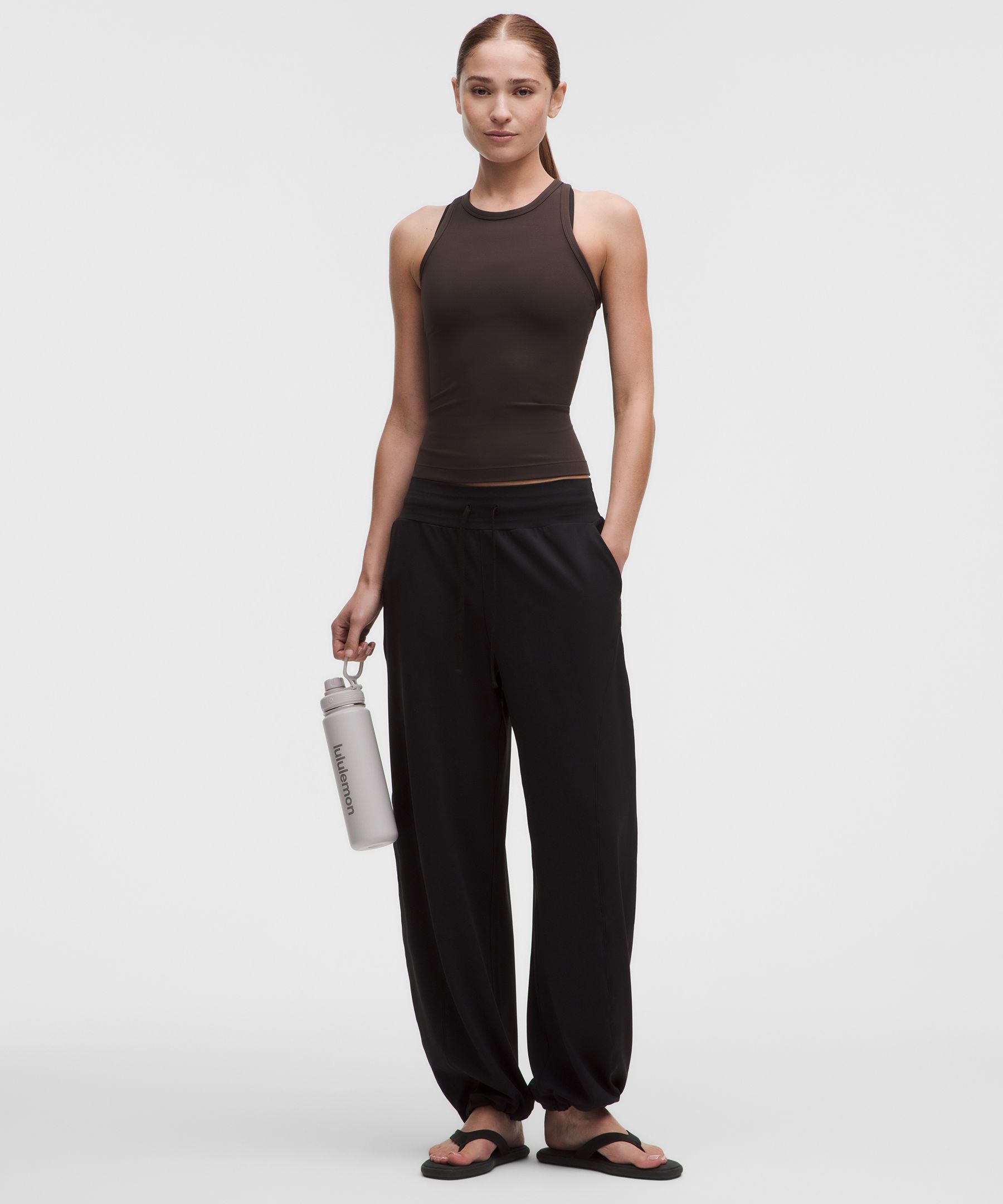 Camiseta de tirantes lululemon Align&trade;, largo hasta la cintura y espalda ol&iacute;mpica