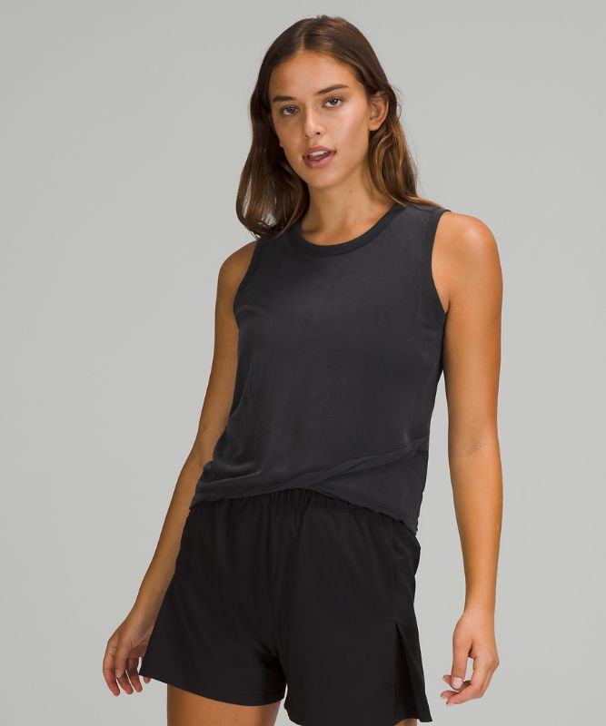 Do the Twist Cropped Tank Top