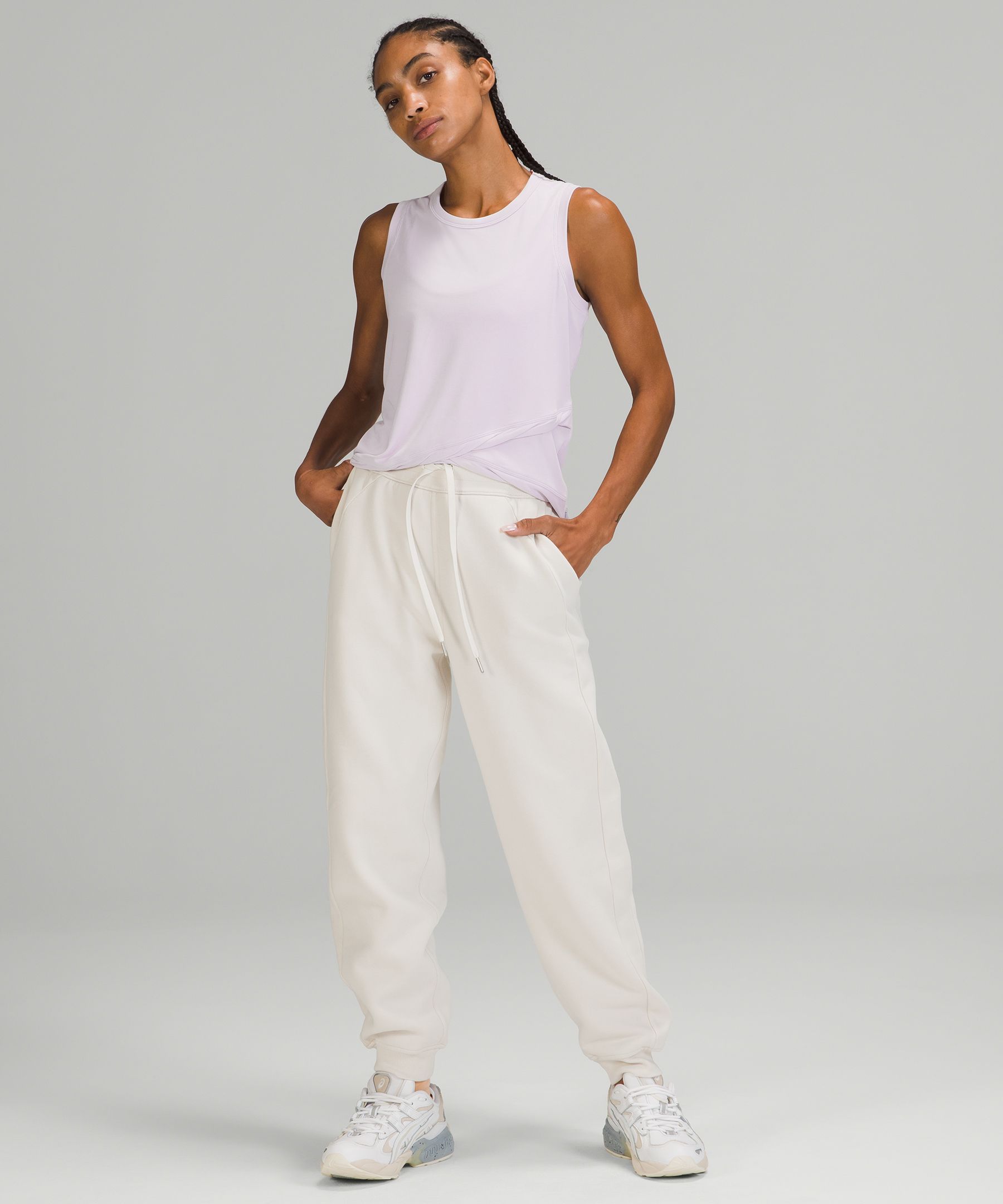 Do the Twist: Unraveling the Details About the Twist Crop Tee by Lululemon  - Playbite