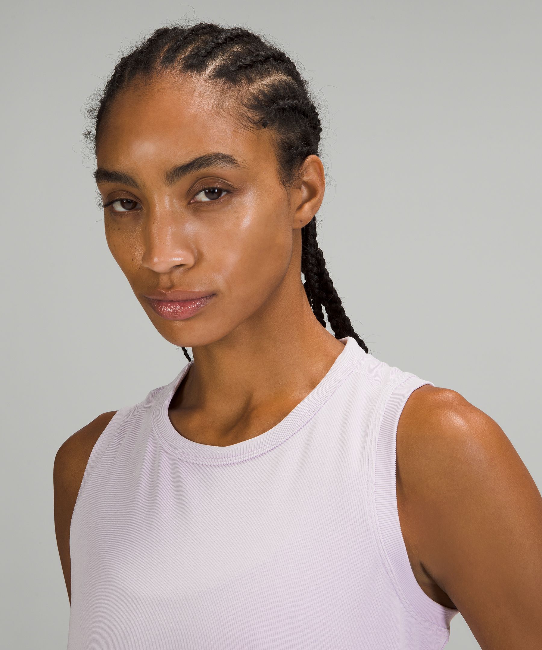 Do the Twist: Unraveling the Details About the Twist Crop Tee by Lululemon  - Playbite