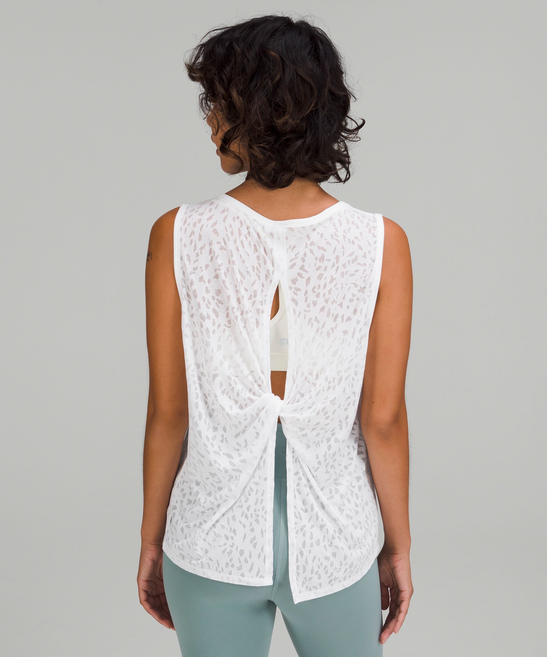 タイバック軽量ヨガタンクトップ | タンクトップ | Lululemon JP
