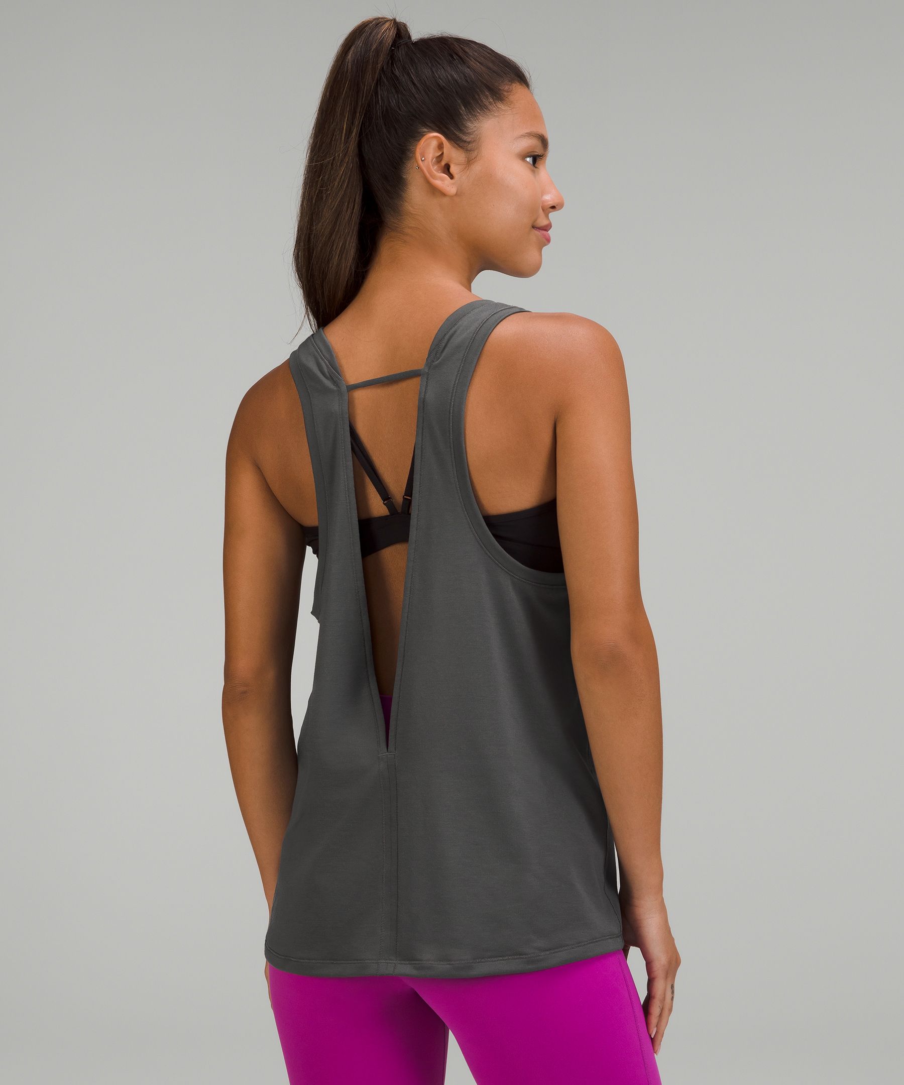 2-in-1 Cut-Out Yoga Tank Top