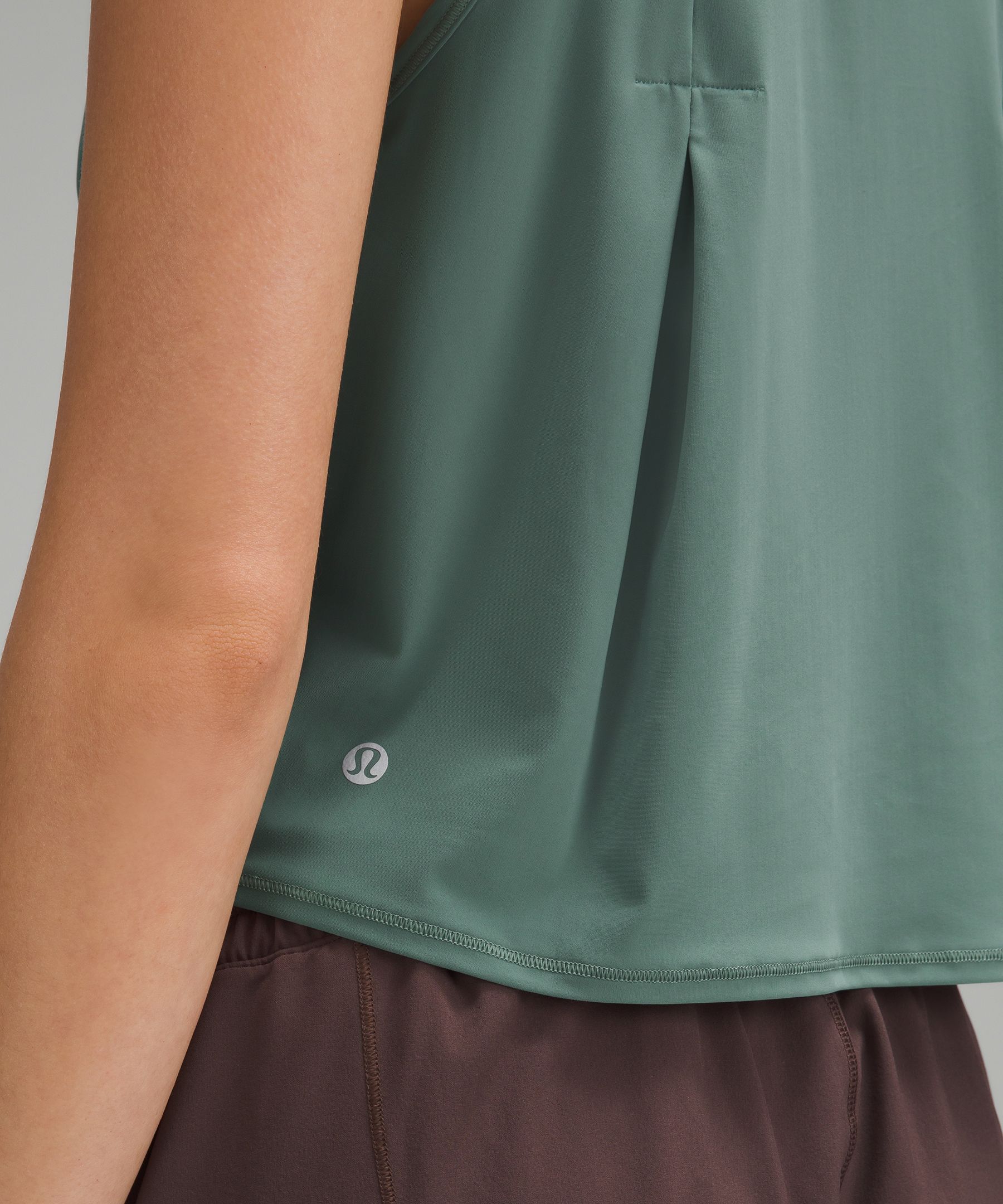 Sculpt Cropped Tank Top *Pleated