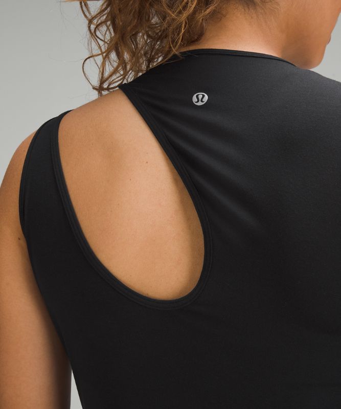 Camiseta de tirantes de yoga con abertura en el hombro