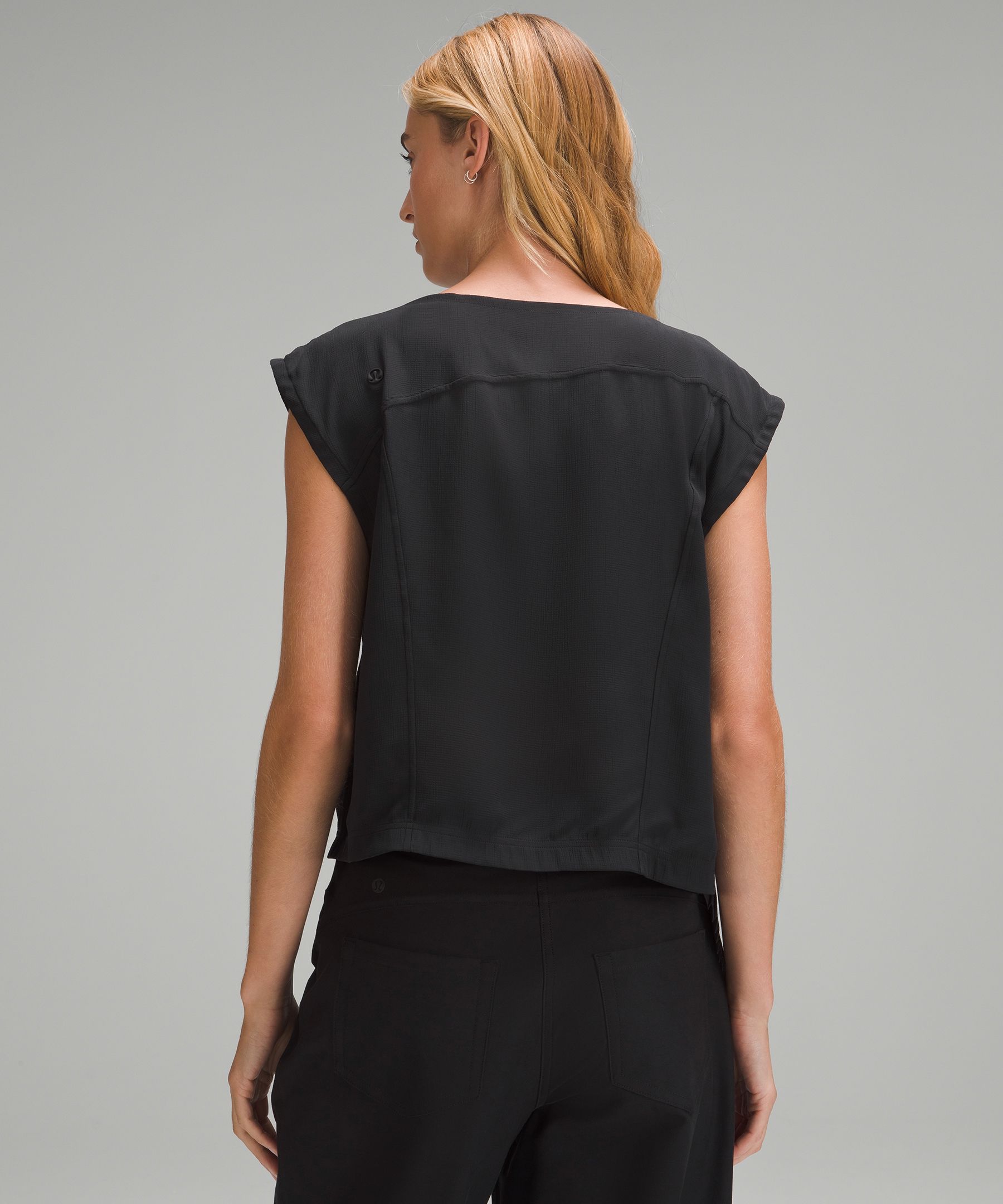 https://images.lululemon.com/is/image/lululemon/LW1ELSS_0001_3?size=800,800