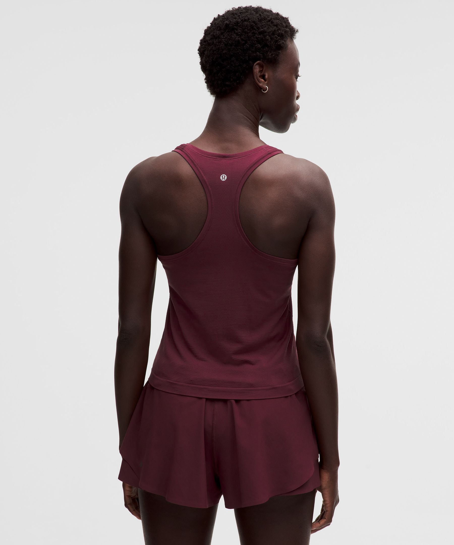 Tank top Swiftly Tech 2.0 con espalda deportiva *Largo a la cintura