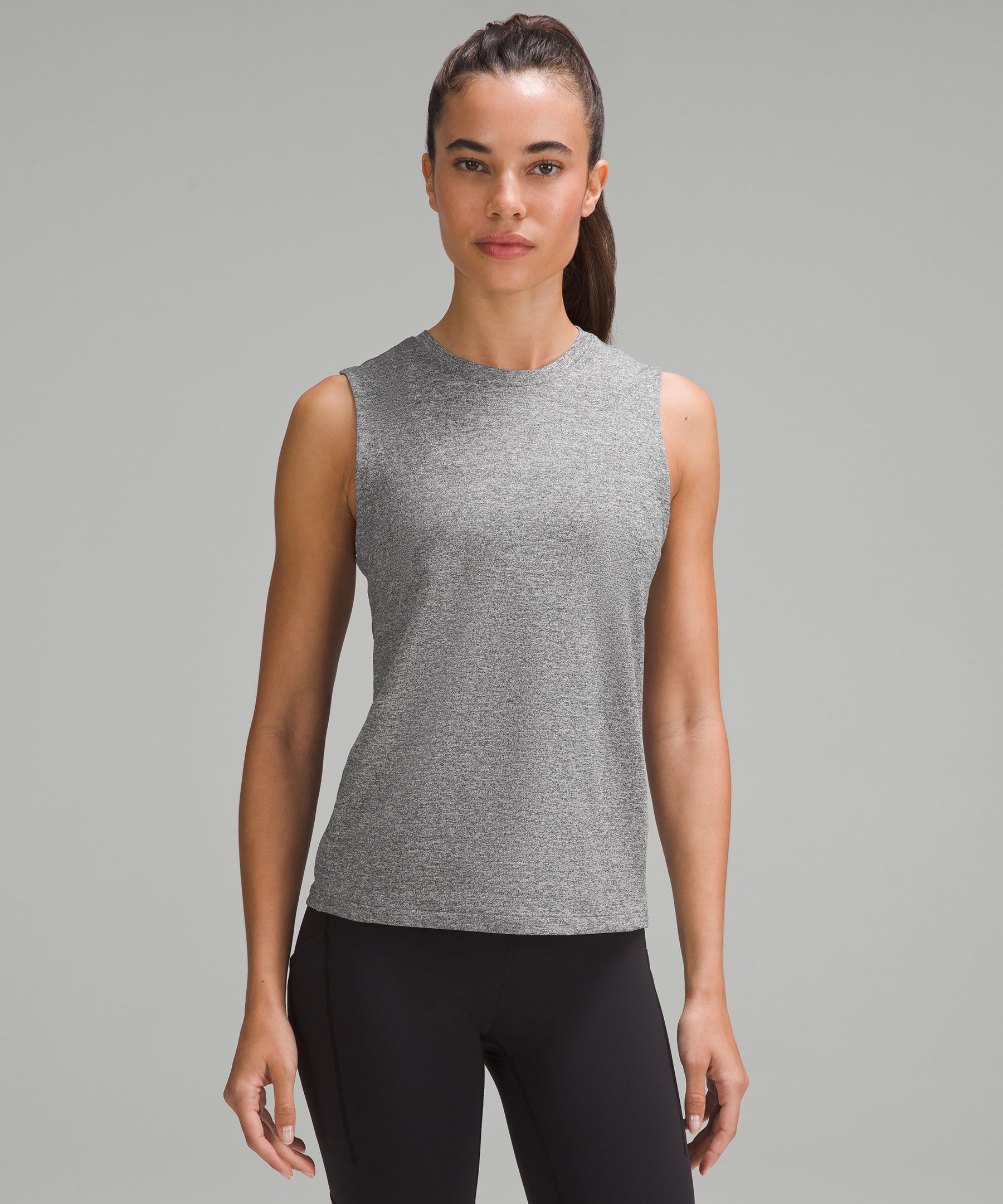 NWT Lululemon Mesh Back Cropped Train Tank Top Kuwait