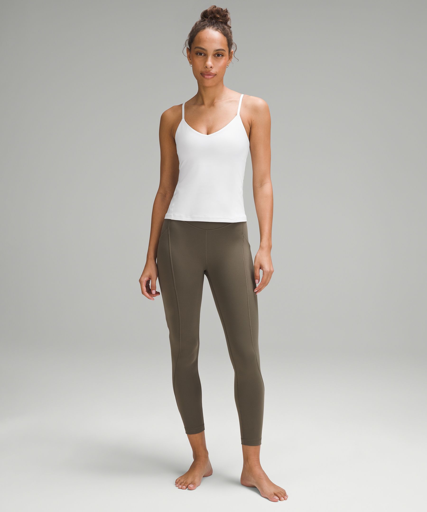 Ok, real talk. Can I pull this off? I've always been afraid of wearing the Align  Tank because of my midsection. Align Tank black (12) Unlimit HR 25 Rhino  Gray (6). I