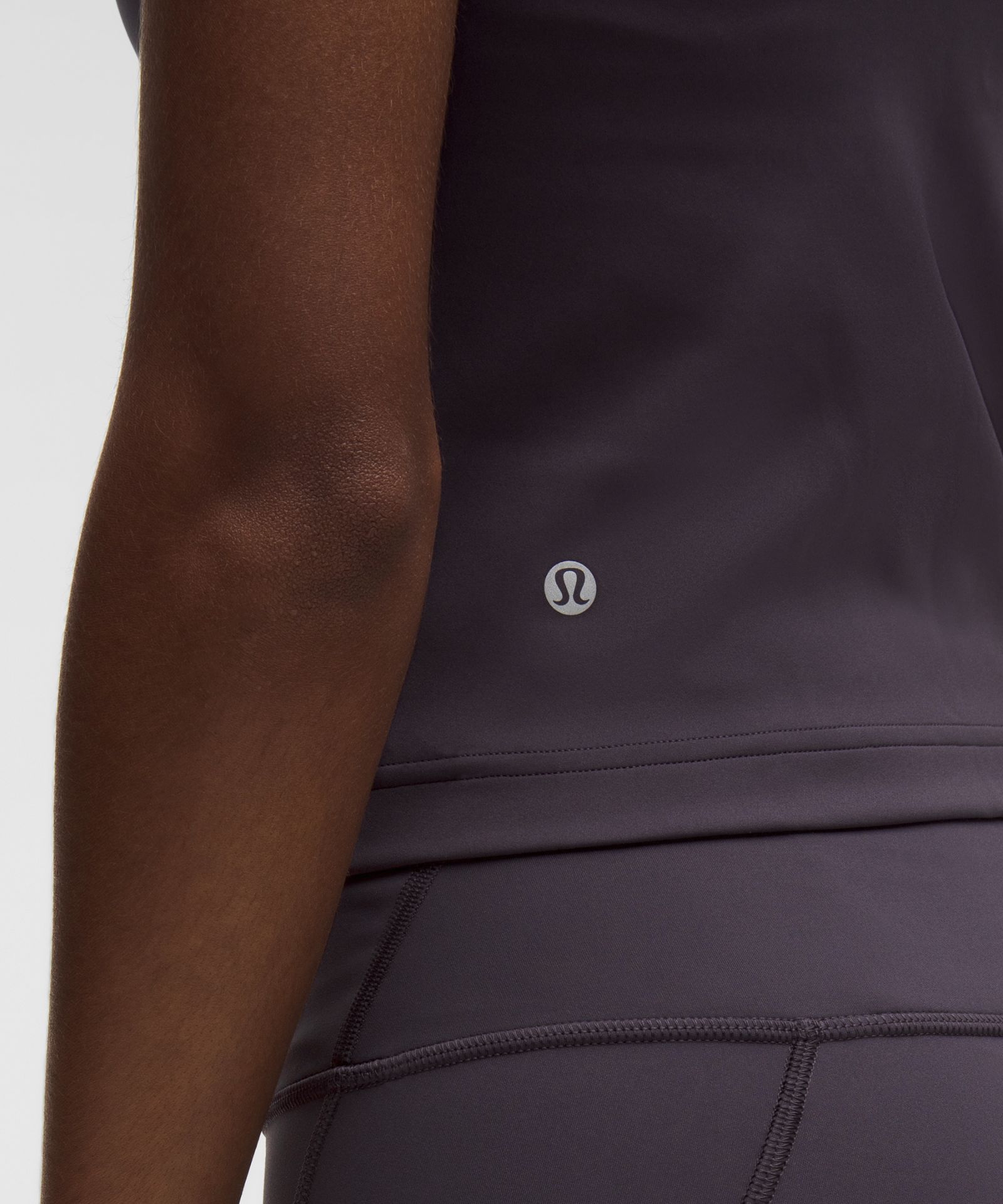 Женский топ Lululemon Glow Up со средней поддержкой — фото 5