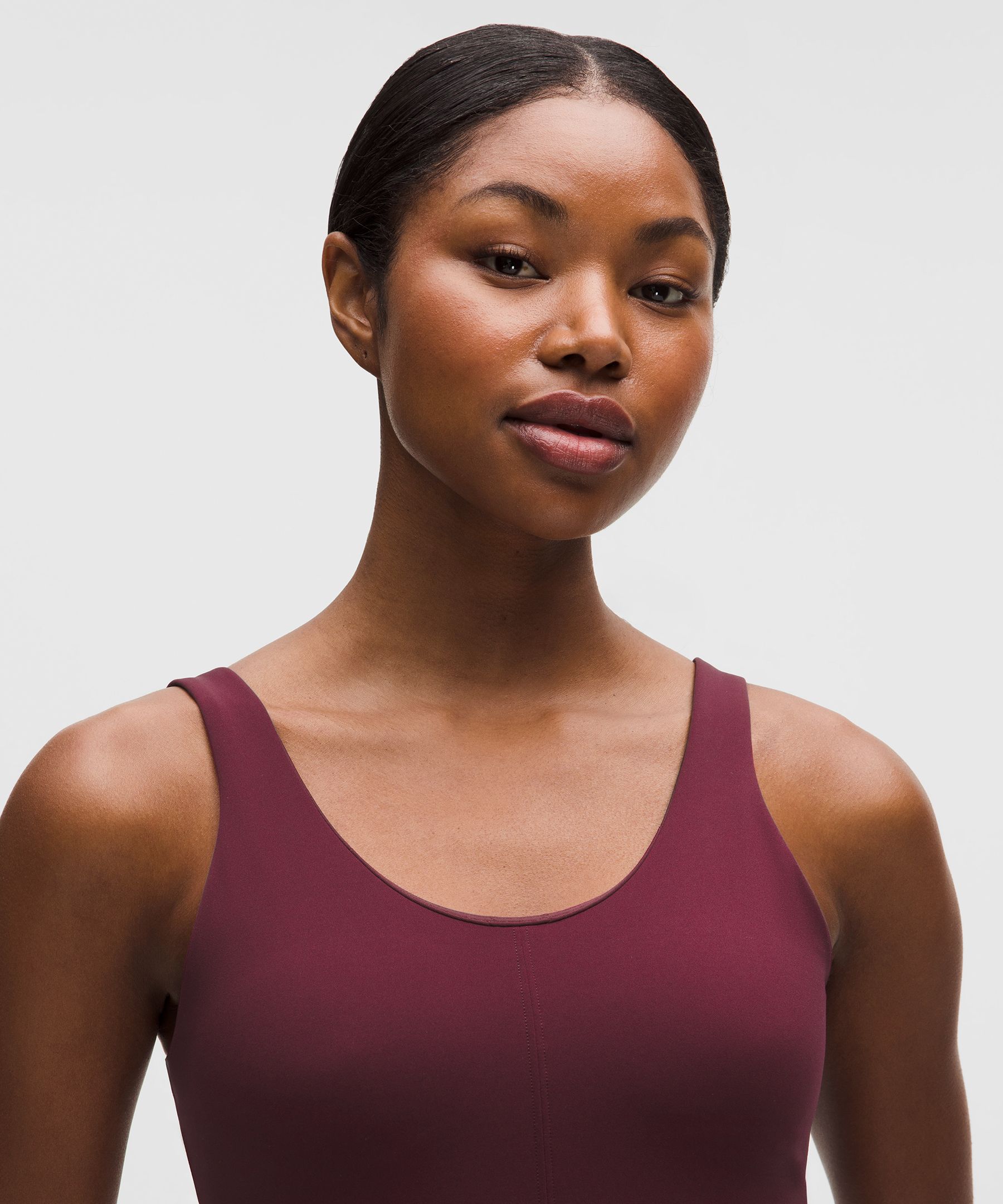 ルルレモン Glow Up™ タンクトップ *ミディアムサポート、B/Cカップ