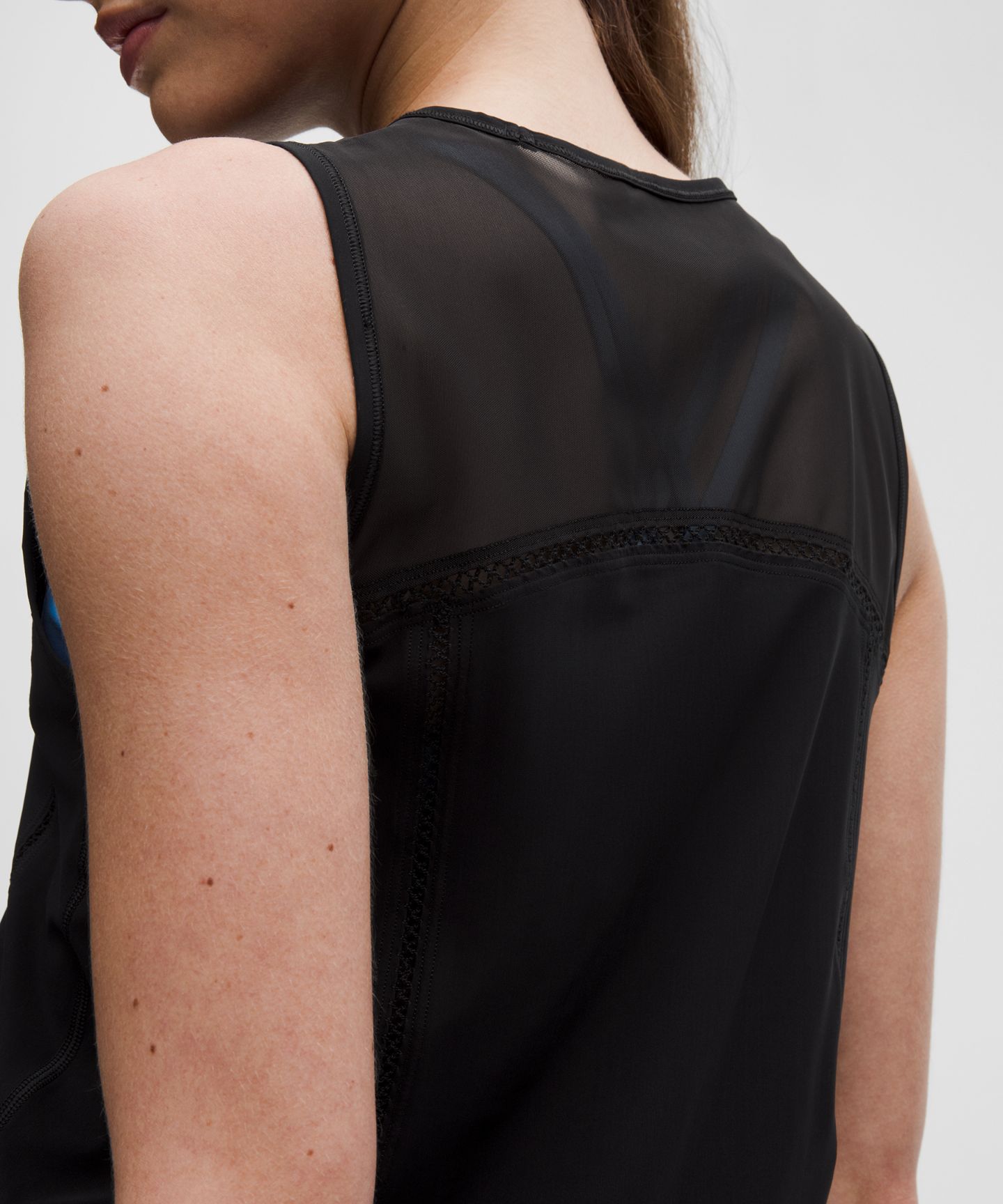 Женский топ Lululemon Sculpt Cropped Tank Top *Lace Trim, цвет: Чёрный — фото 5
