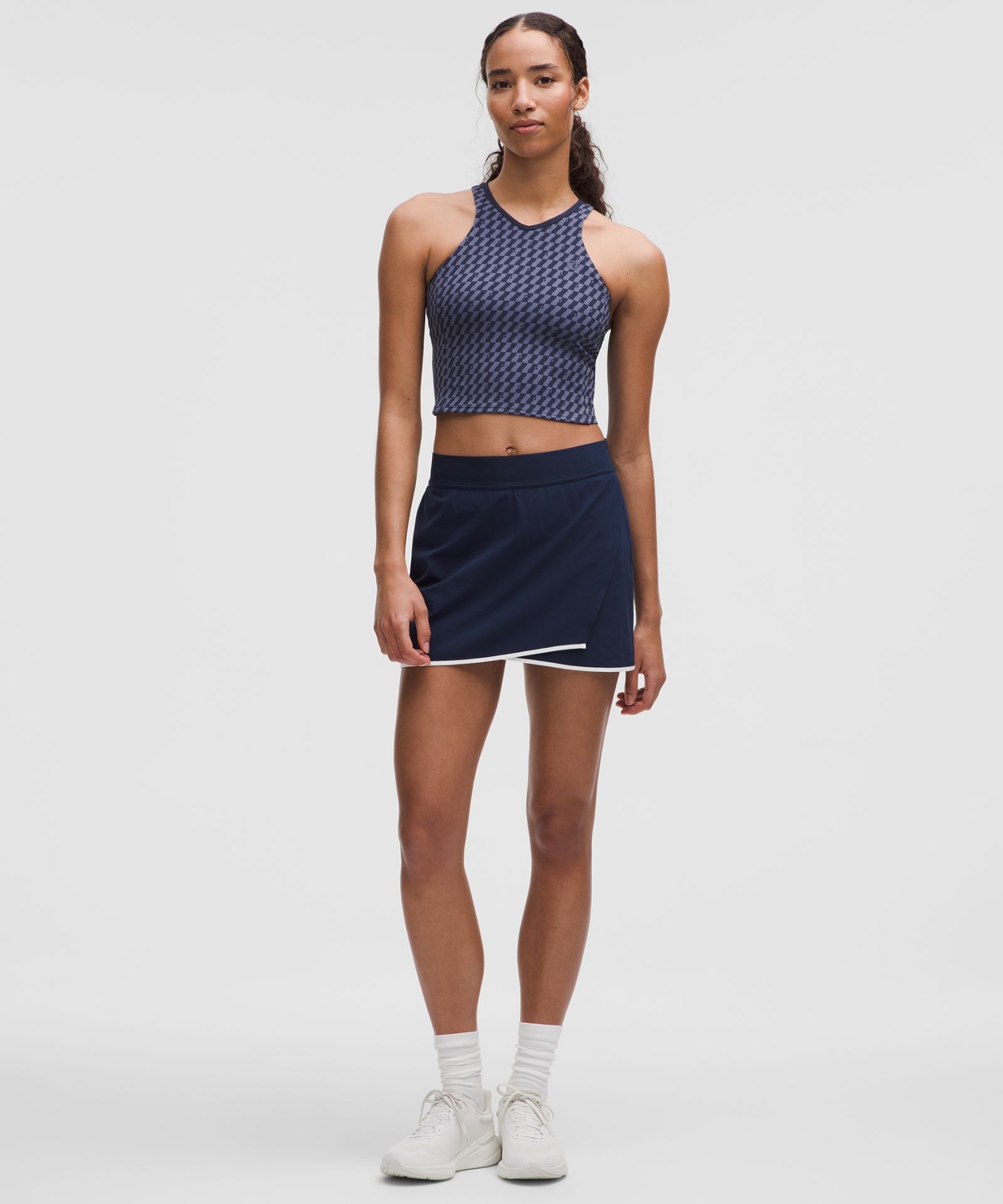 Lululemon Cropped V-Neck Tennis Tank Top *Medium Support, B/C Cup — фото 2