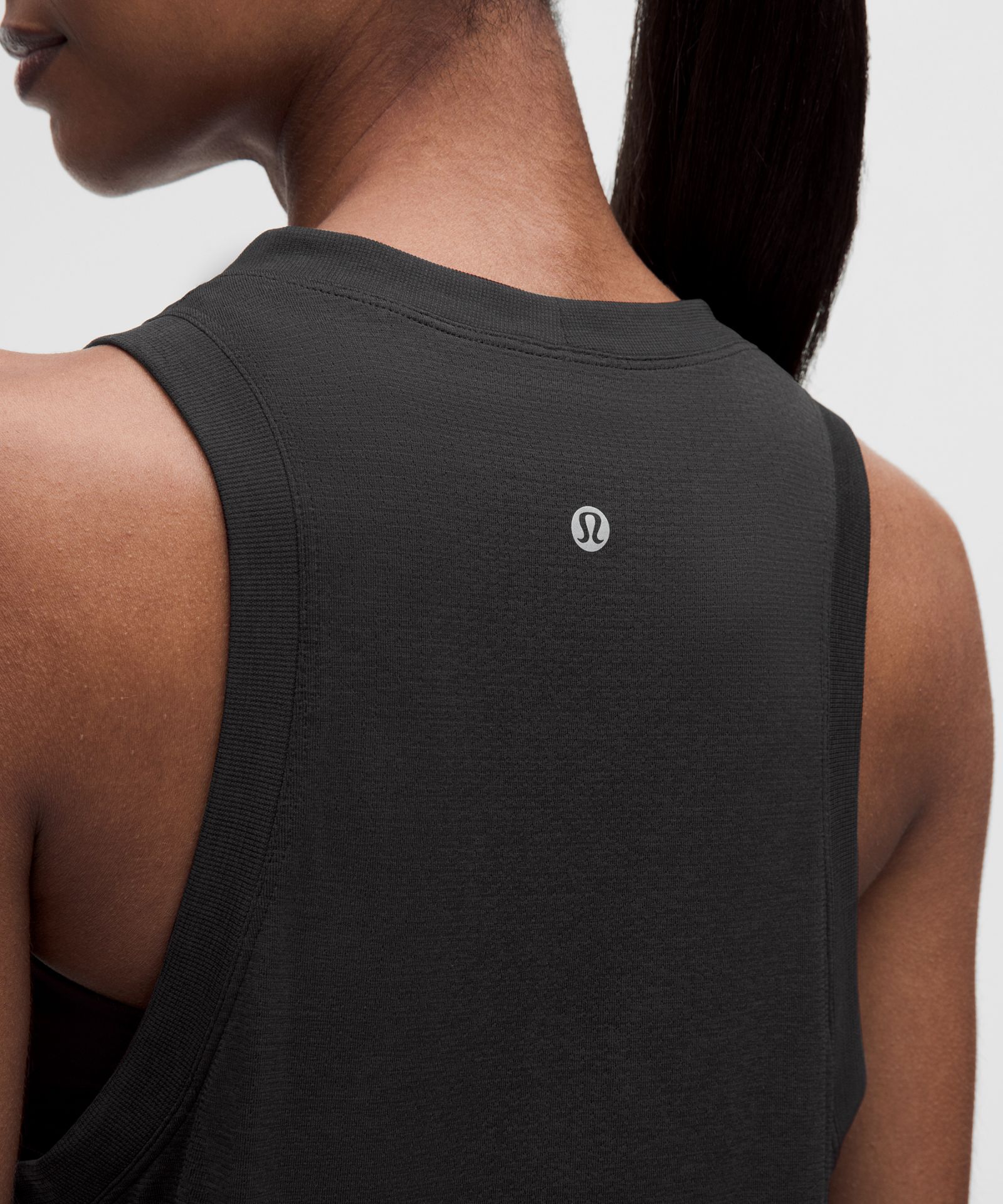 Женский топ Lululemon Swiftly Relaxed до бёдер — фото 5