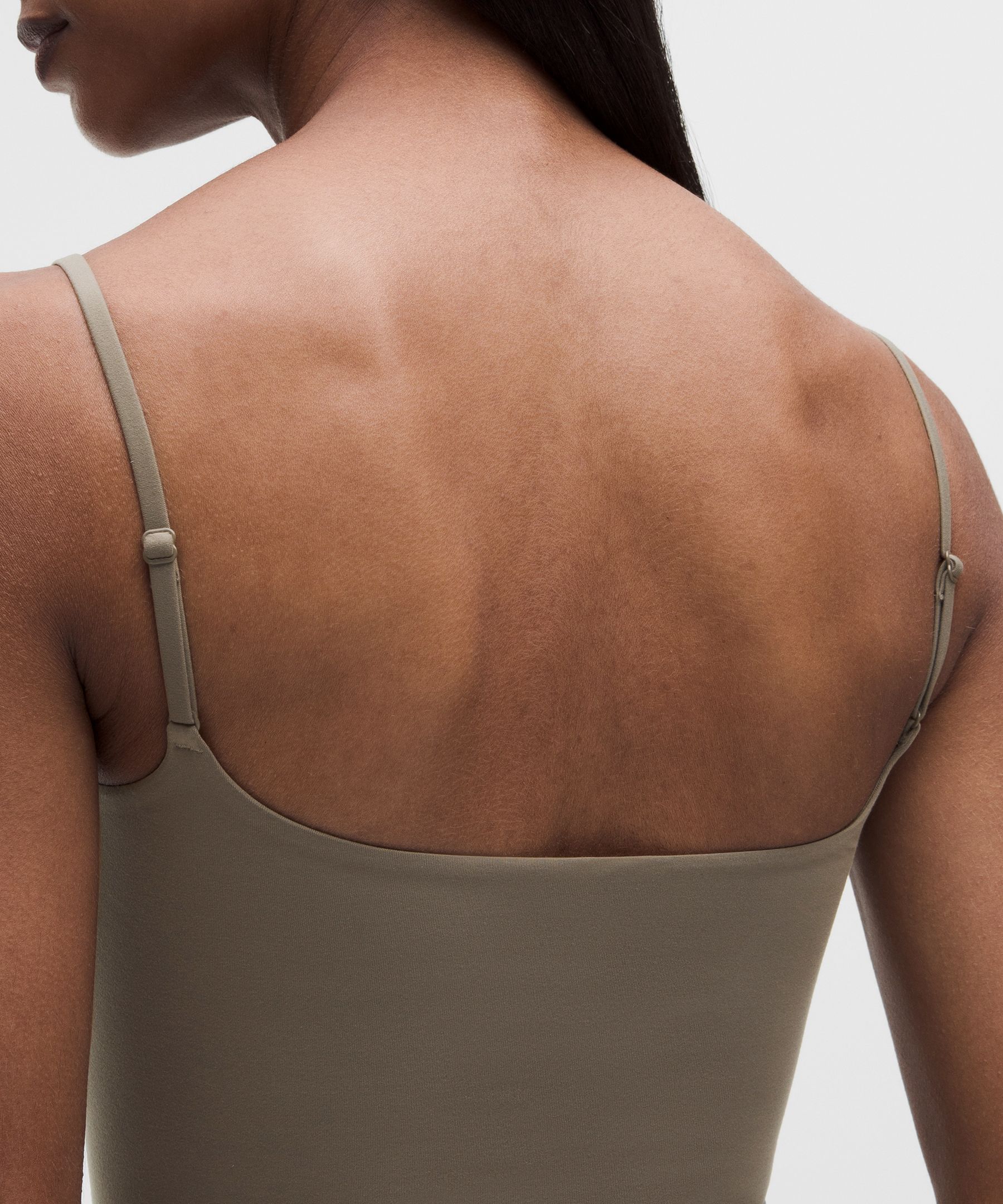 D&eacute;bardeur Wundermost &agrave; fines bretelles ajustables en Ultra-Soft Nulu