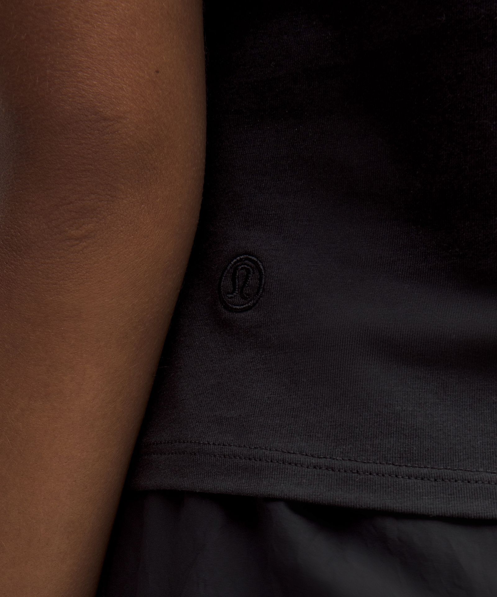 Женская майка Lululemon из органического хлопка с высоким воротом — фото 5