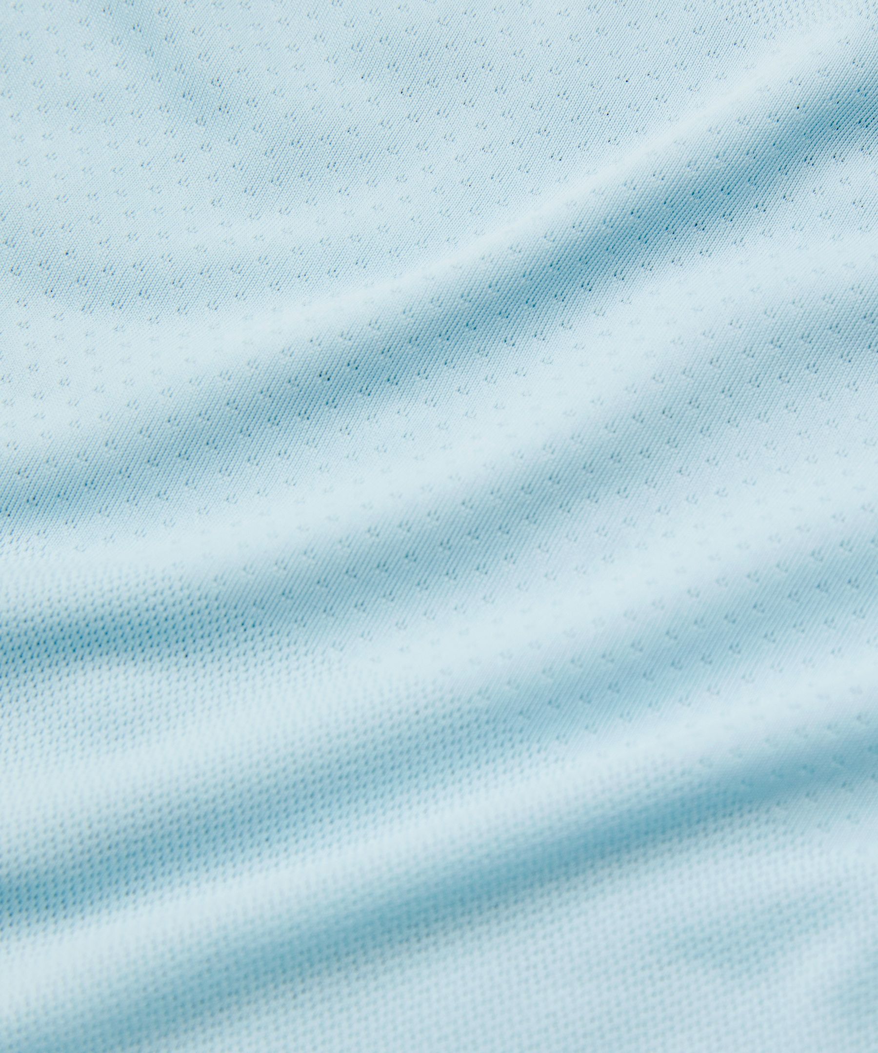 Fast and Free Singlet *Perforated Stripe