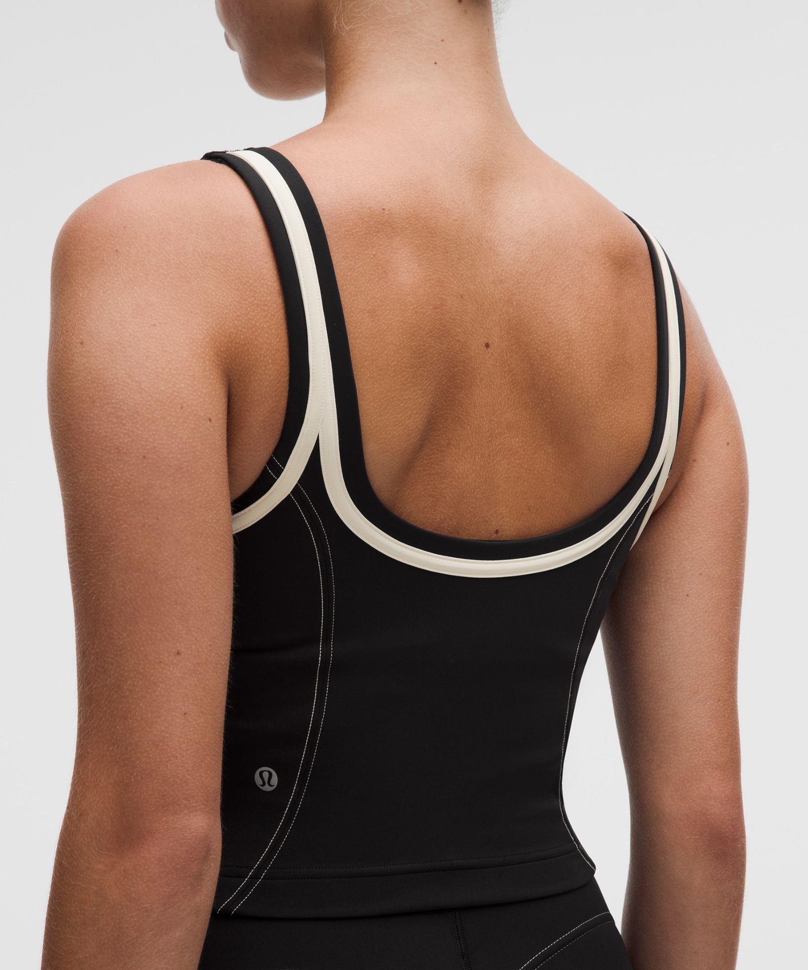 Женский топ Lululemon Glow Up со средней поддержкой — фото 5