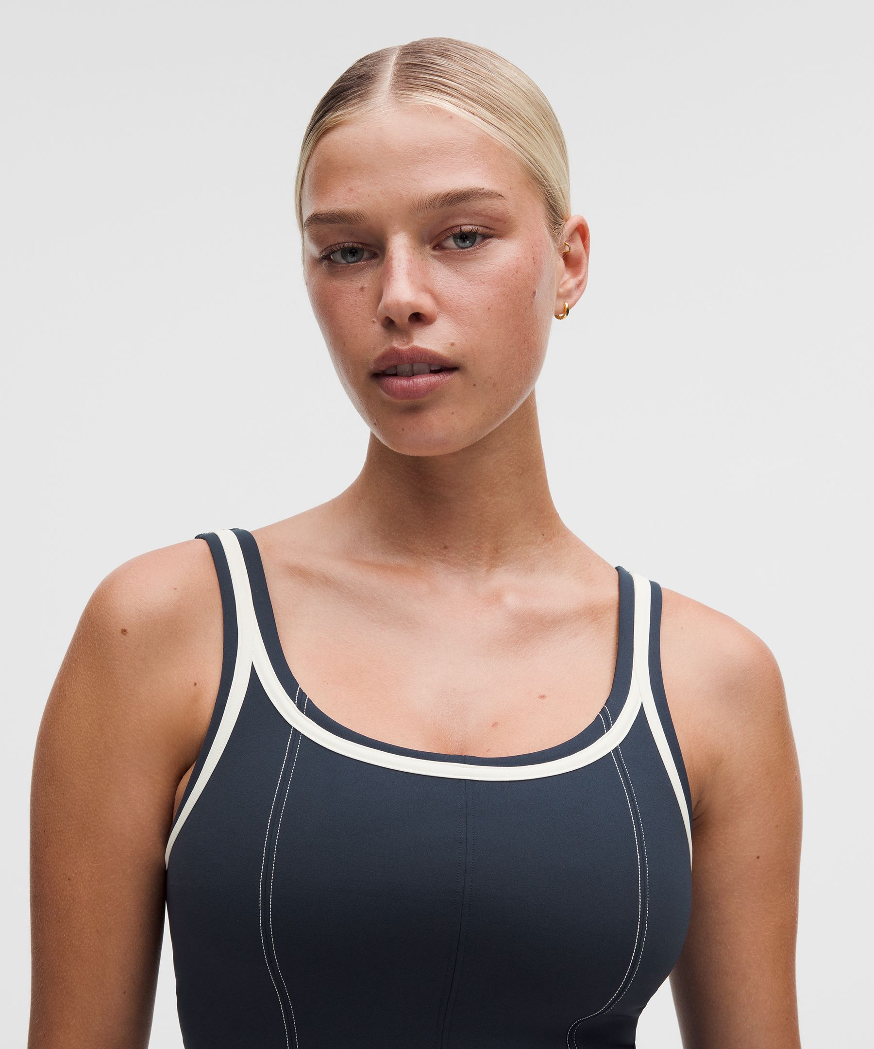 Glow Up Tank Top Medium Support, C/D Cup *Pipe Detail